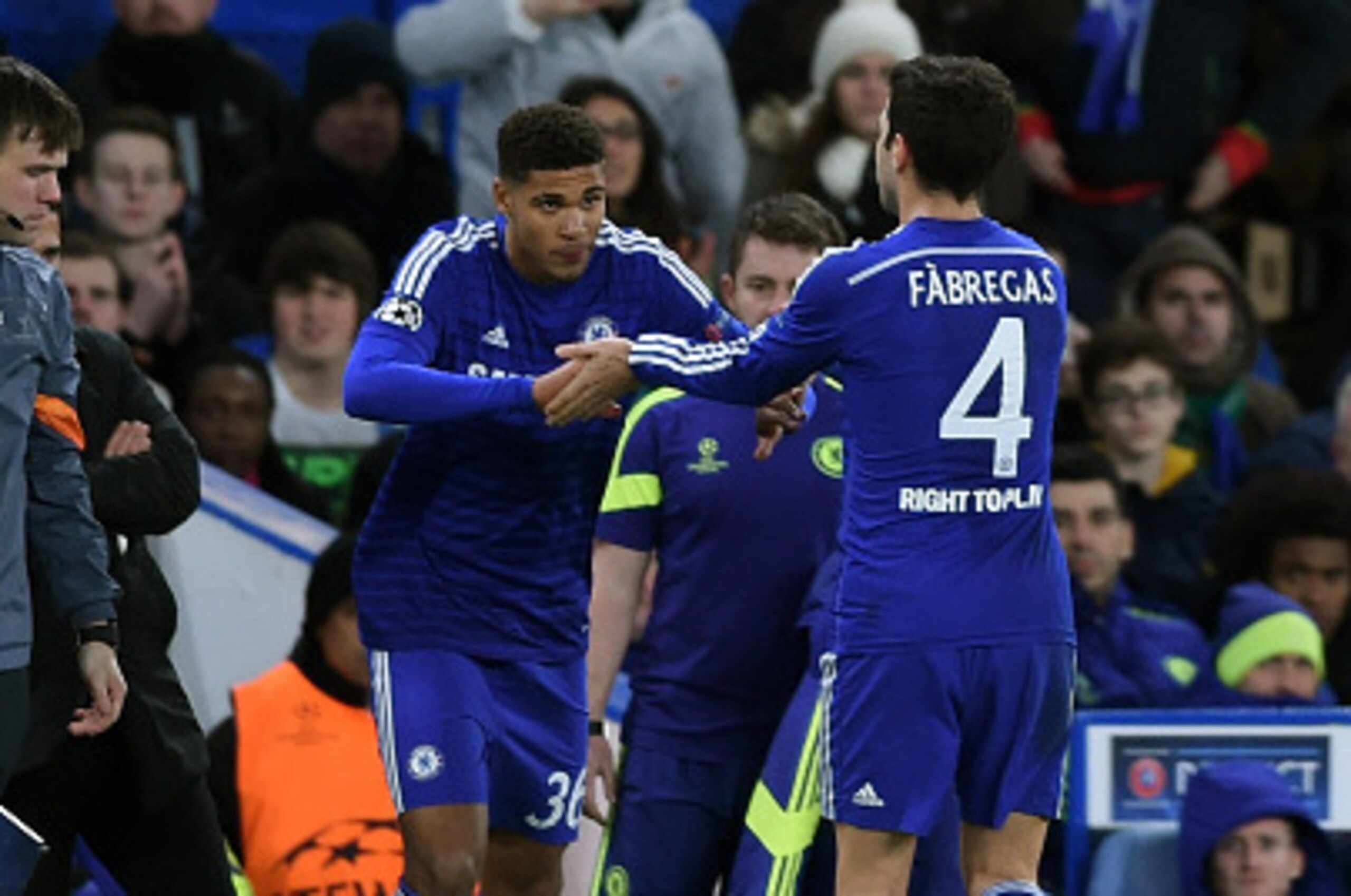 LONDON, ENGLAND - DECEMBER 10:  Ruben Loftus-Cheek of Chelsea comes on as a second half substitute for Cesc Fabregas of Chelsea during the UEFA Champions League group G match between Chelsea and Sporting Clube de Portugal at Stamford Bridge on December 10