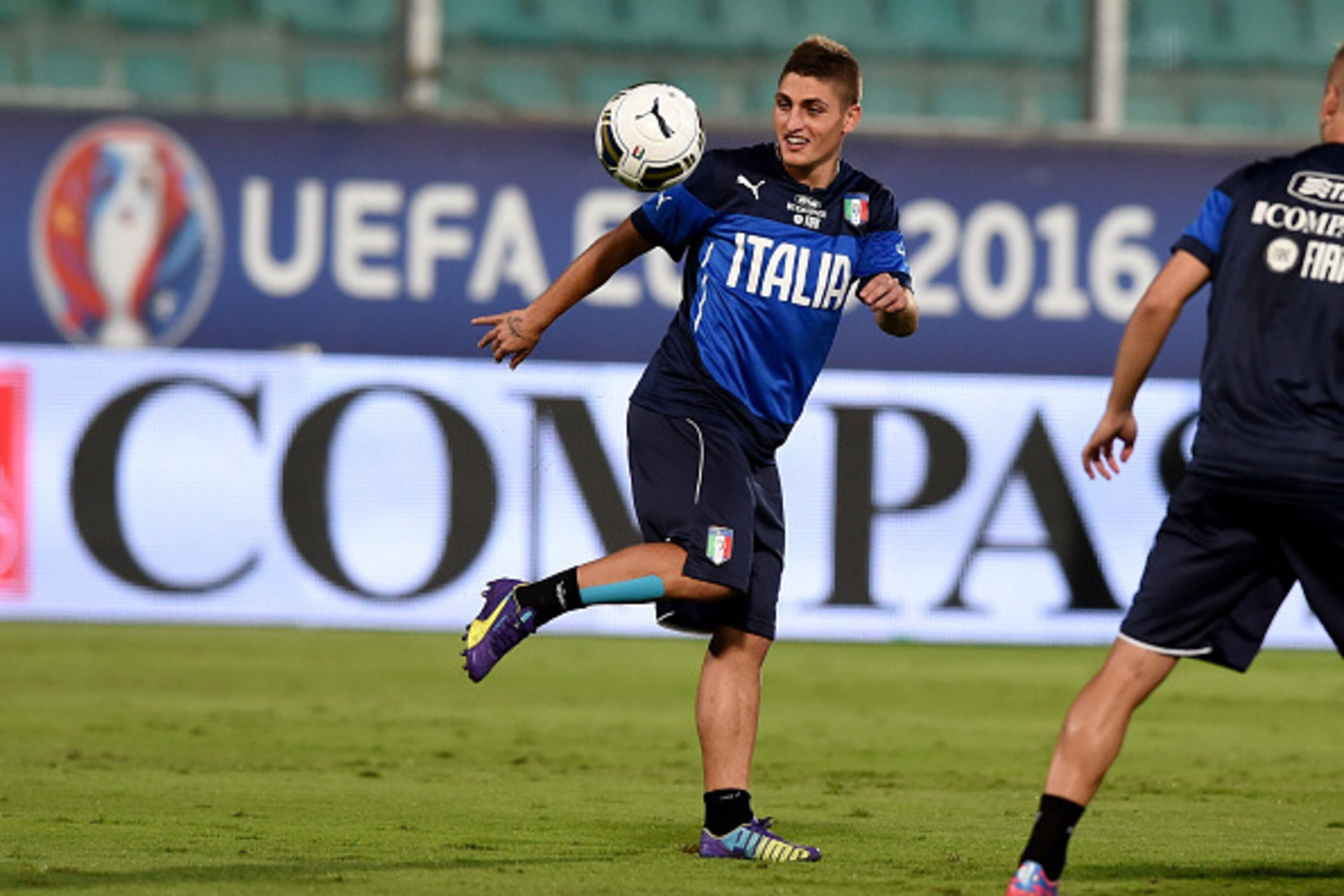 PALERMO, ITALY - OCTOBER 09:  Marco Verratti in action during Italy Training Session at Stadio Renzo Barbera on October 9, 2014 in Palermo, Italy.  (Photo by Claudio Villa/Getty Images)