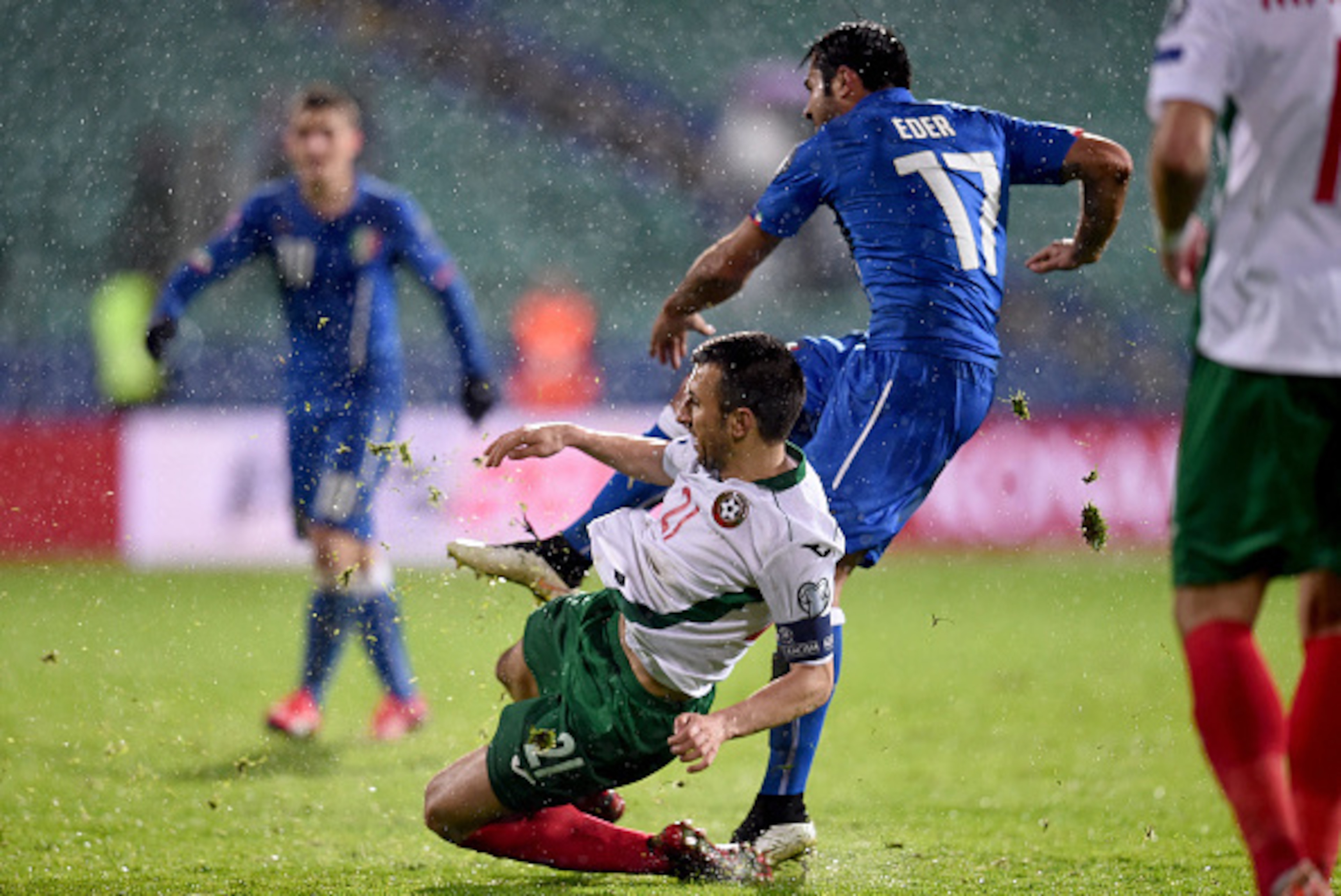 SOFIA, BULGARIA - MARCH 28:  Eder of Italy #17 scores the second goal during the Euro 2016 Qualifier match between Bulgaria and Italy at Vasil Levski National Stadium on March 28, 2015 in Sofia, Bulgaria.  (Photo by Claudio Villa/Getty Images)