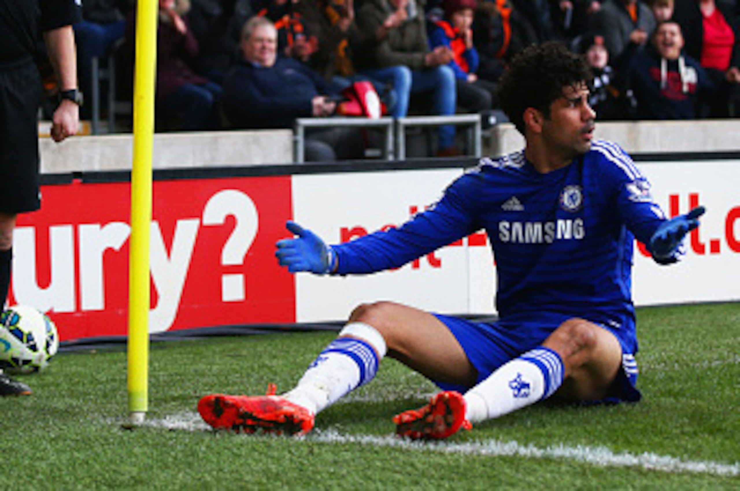 HULL, ENGLAND - MARCH 22:  Diego Costa of Chelsea appeals during the Barclays Premier League match between Hull City and Chelsea at KC Stadium on March 22, 2015 in Hull, England.  (Photo by Matthew Lewis/Getty Images)