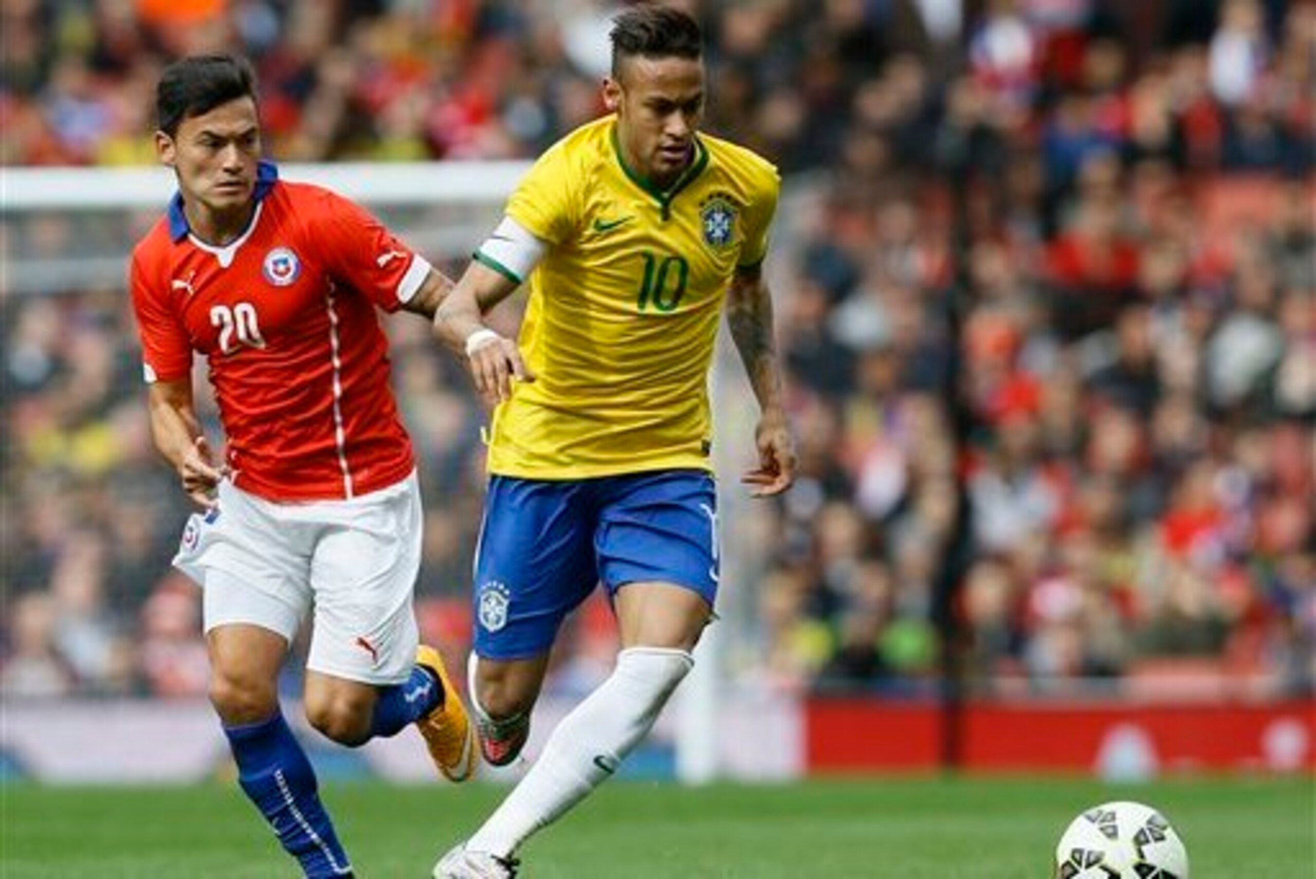 Aranguiz impressed for Chile at the Emirates.