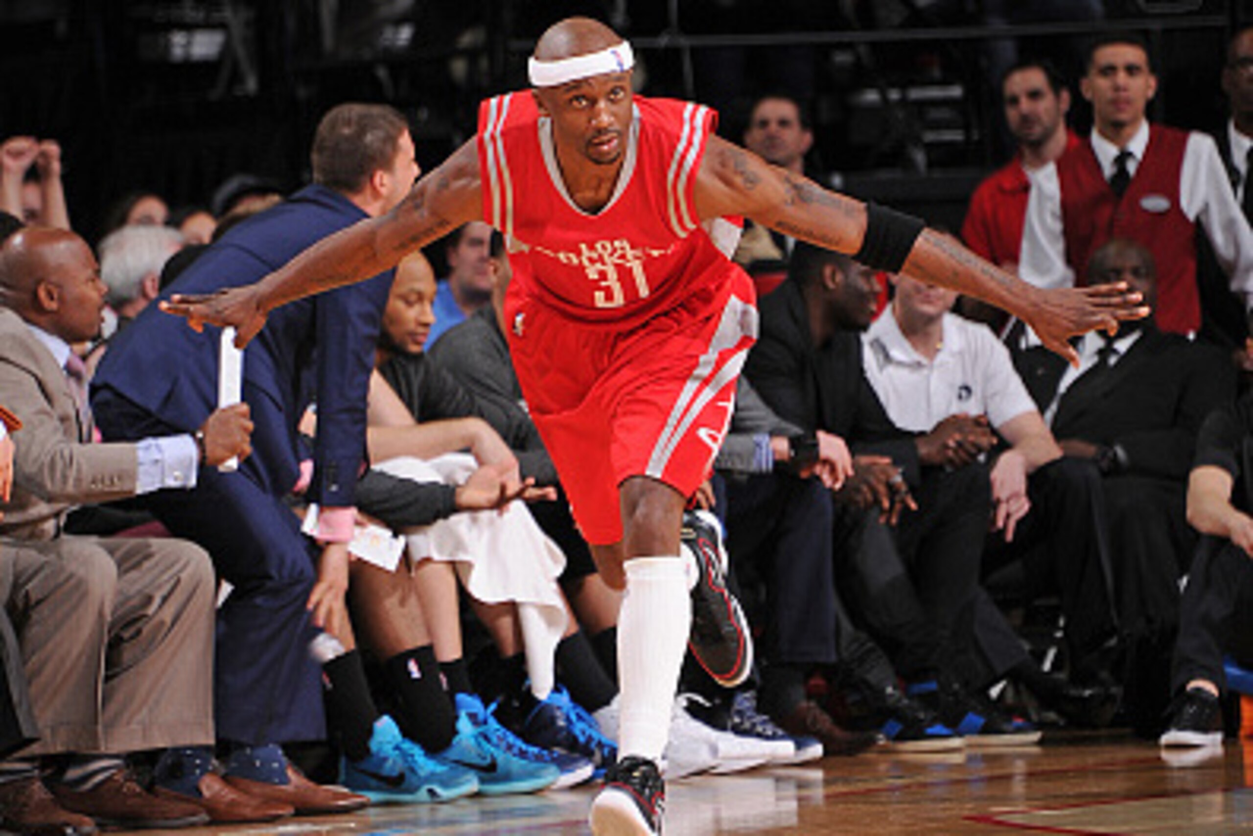 HOUSTON, TX - MARCH 27:  Jason Terry #31 of the Houston Rockets celebrates during the game against the Minnesota Timberwolves on March 27, 2015 at the Toyota Center in Houston, Texas. NOTE TO USER: User expressly acknowledges and agrees that, by downloadi