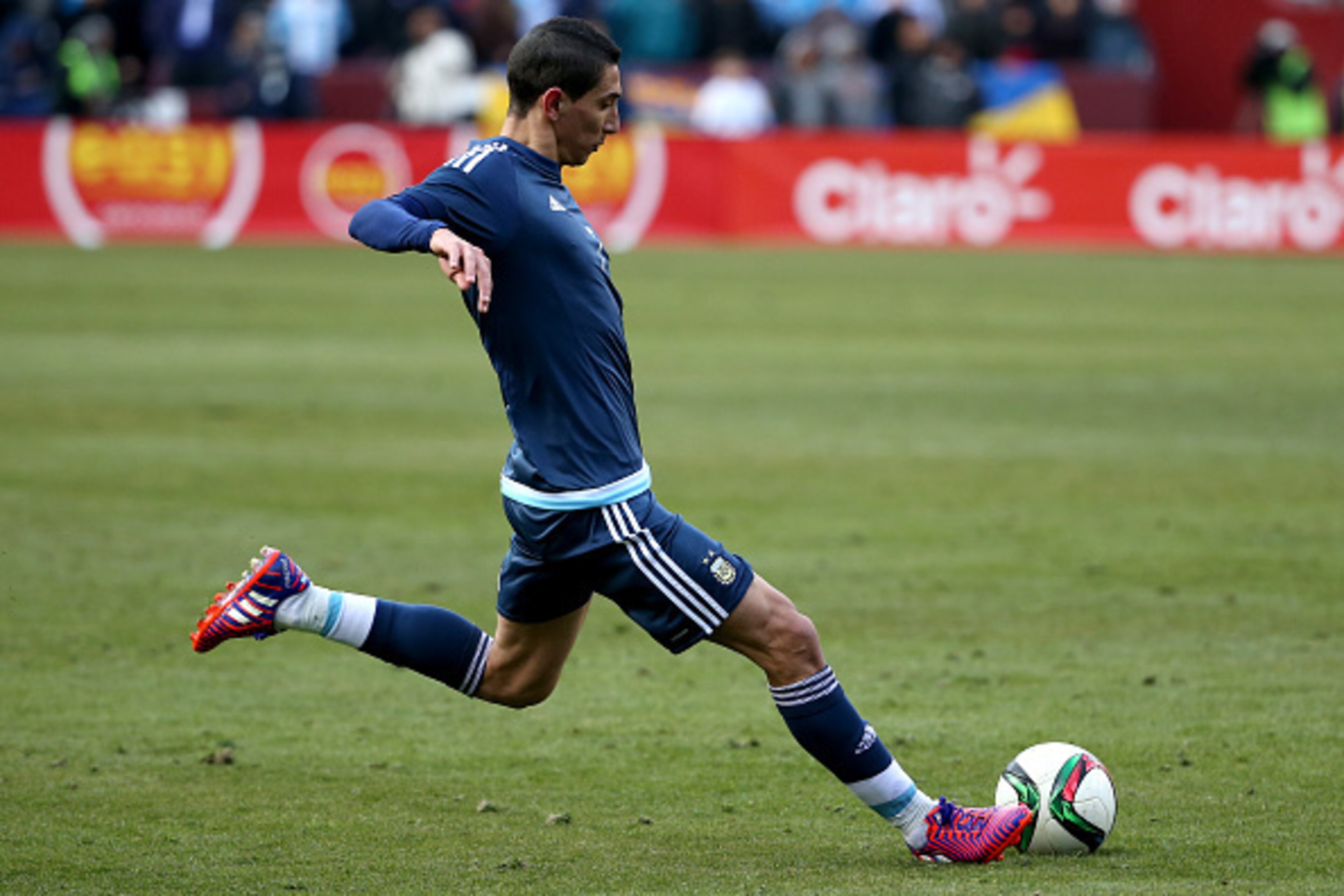 LANDOVER, MD - MARCH 28: Angel di Maria #7 of Argentina in action against El Salvador during an International Friendly at FedExField on March 28, 2015 in Landover, Maryland. (Photo by Patrick Smith/Getty Images) LANDOVER, MD - MARCH 28: Angel di Maria #7 of Argentina in action against El Salvador during an International Friendly at FedExField on March 28, 2015 in Landover, Maryland. (Photo by Patrick Smith/Getty Images)
