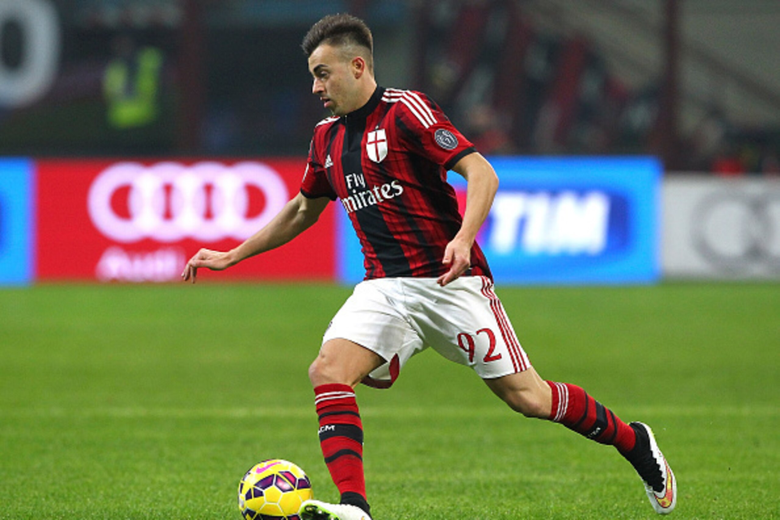 MILAN, ITALY - JANUARY 13:  Stephan El Shaarawy of AC Milan in action during the TIM Cup match between AC Milan and US Sassuolo Calcio at Stadio Giuseppe Meazza on January 13, 2015 in Milan, Italy.  (Photo by Marco Luzzani/Getty Images)