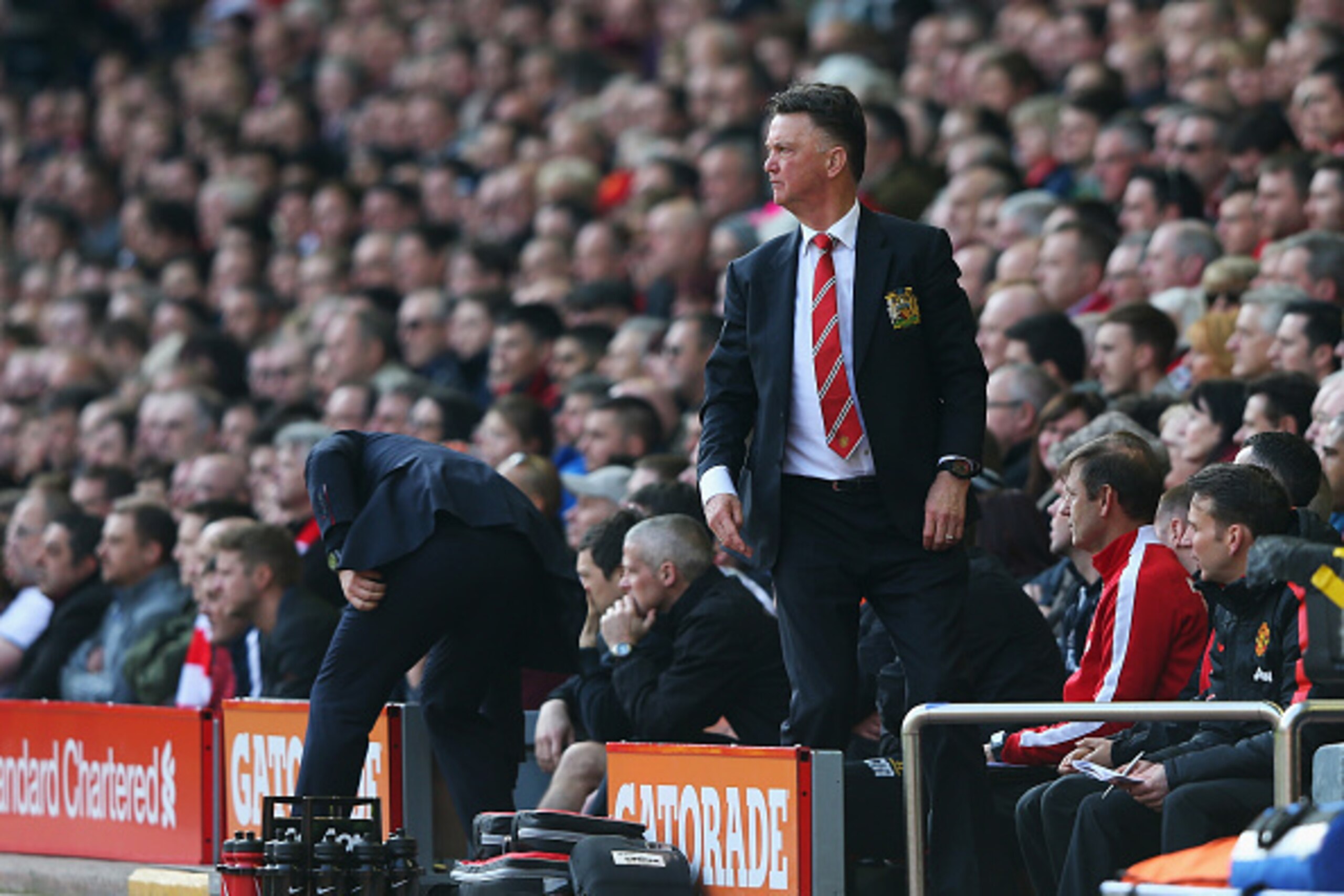 LIVERPOOL, ENGLAND - MARCH 22: Louis van Gaal, manager of Manchester United looks on during the Barclays Premier League match between Liverpool and Manchester United at Anfield on March 22, 2015 in Liverpool, England. (Photo by Alex Livesey/Getty Images LIVERPOOL, ENGLAND - MARCH 22: Louis van Gaal, manager of Manchester United looks on during the Barclays Premier League match between Liverpool and Manchester United at Anfield on March 22, 2015 in Liverpool, England. (Photo by Alex Livesey/Getty Images