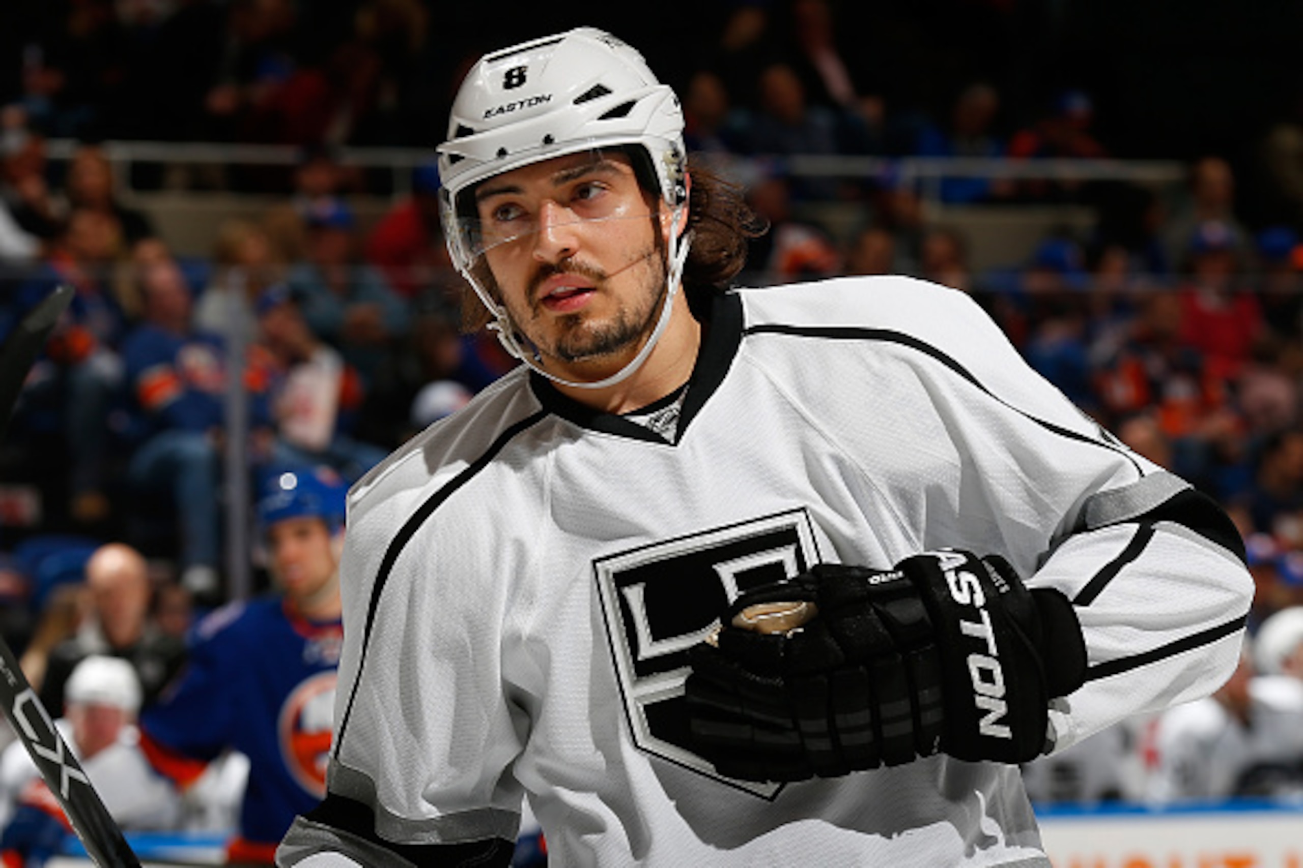 UNIONDALE, NY - MARCH 26:  Drew Doughty #8 of the Los Angeles Kings skates against the New York Islanders at Nassau Veterans Memorial Coliseum on March 26, 2015 in Uniondale, New York. The Los Angeles Kings defeated the New York Islanders 3-2.  (Photo by 