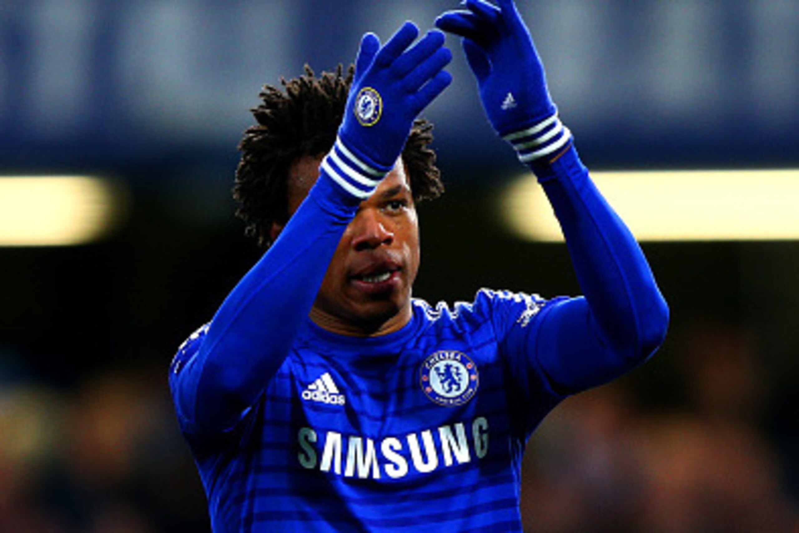 LONDON, ENGLAND - APRIL 04:  Loic Remy of Chelsea applauds the fans during the Barclays Premier League match between Chelsea and Stoke City at Stamford Bridge on April 4, 2015 in London, England.  (Photo by Ian Walton/Getty Images)