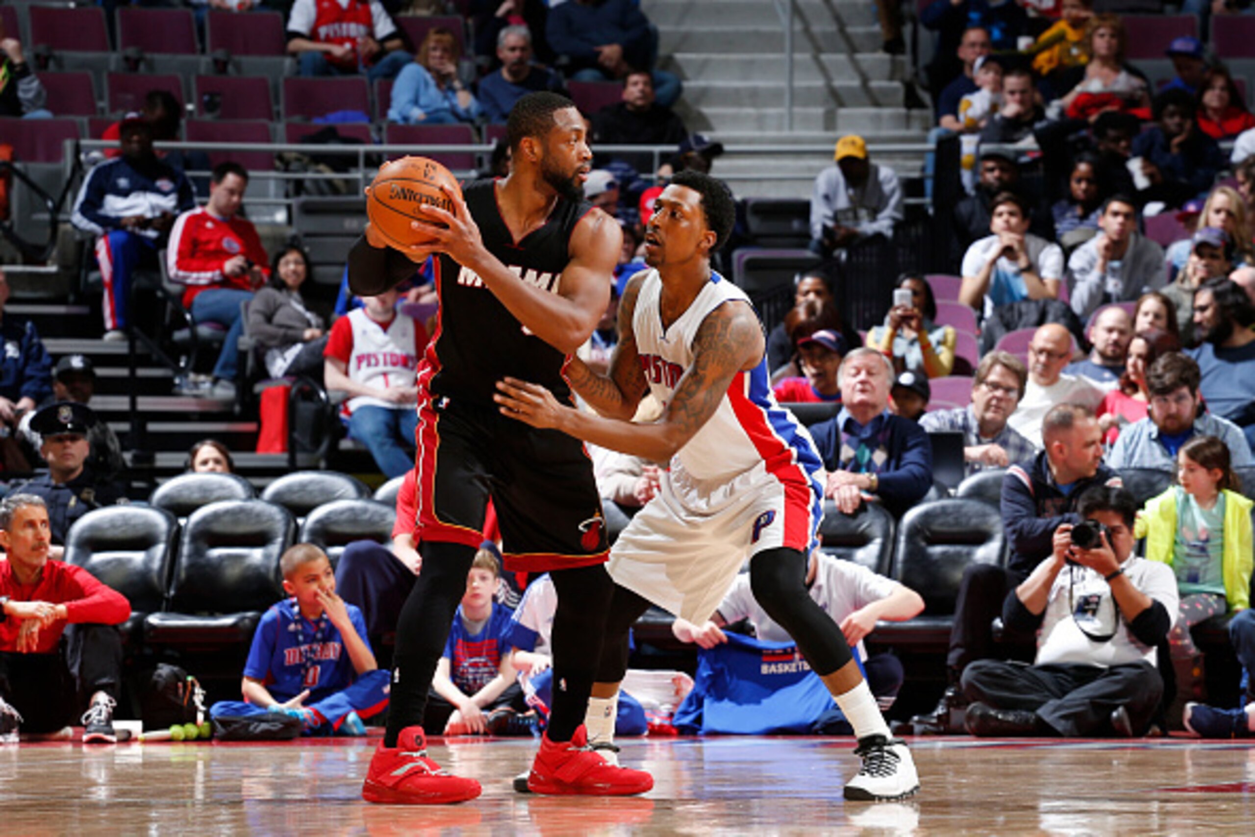 AUBURN HILLS, MI - APRIL 4: Dwyane Wade #3 of the Miami Heat defends the ball against the Detroit Pistons during the game on April 4, 2015 at The Palace of Auburn Hills in Auburn Hills, Michigan. NOTE TO USER: User expressly acknowledges and agrees that, 