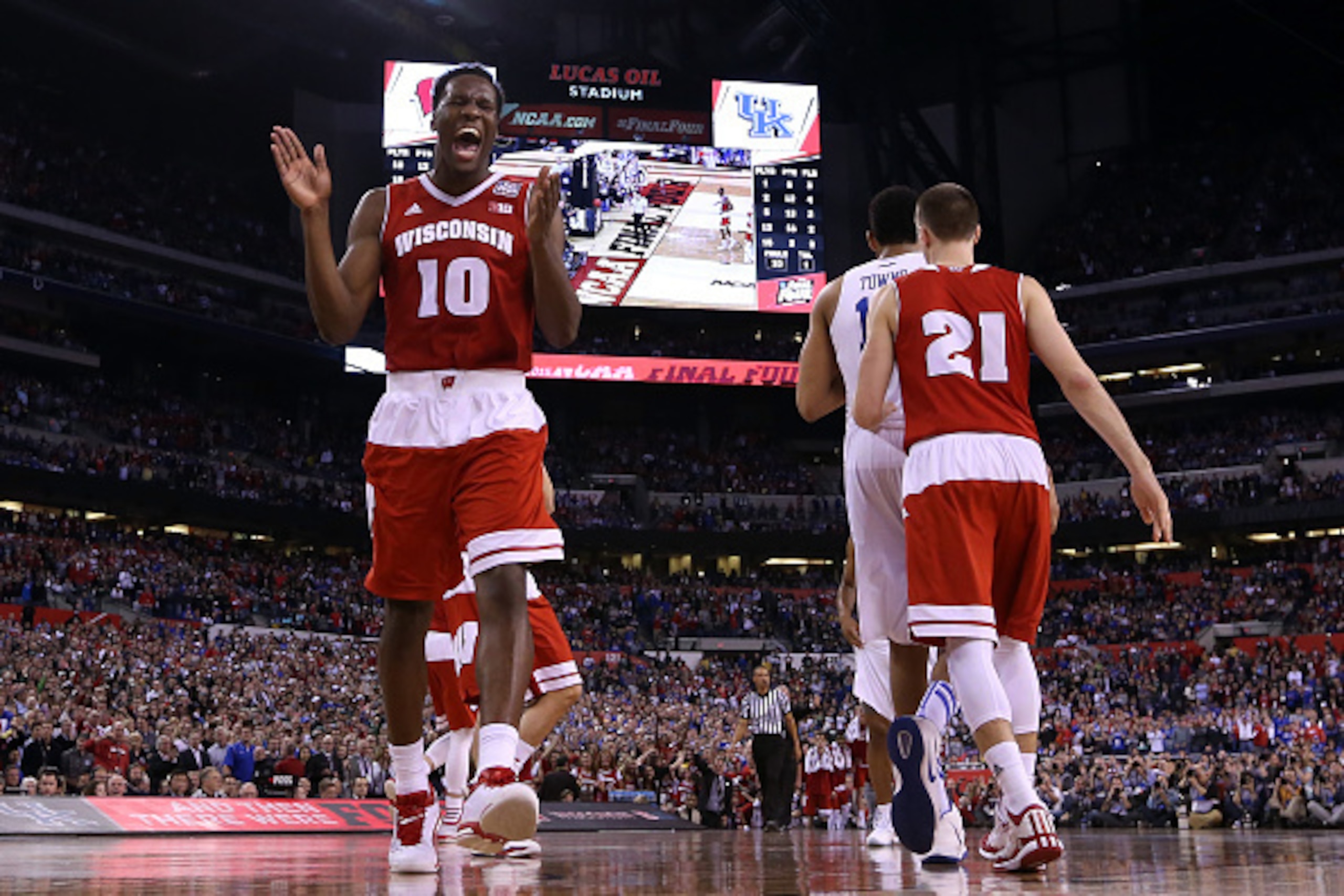 INDIANAPOLIS, IN - APRIL 04: Nigel Hayes #10 of the Wisconsin Badgers reacts late in the game against the Kentucky Wildcats during the NCAA Men's Final Four Semifinal at Lucas Oil Stadium on April 4, 2015 in Indianapolis, Indiana.  (Photo by Andy Lyons/Ge
