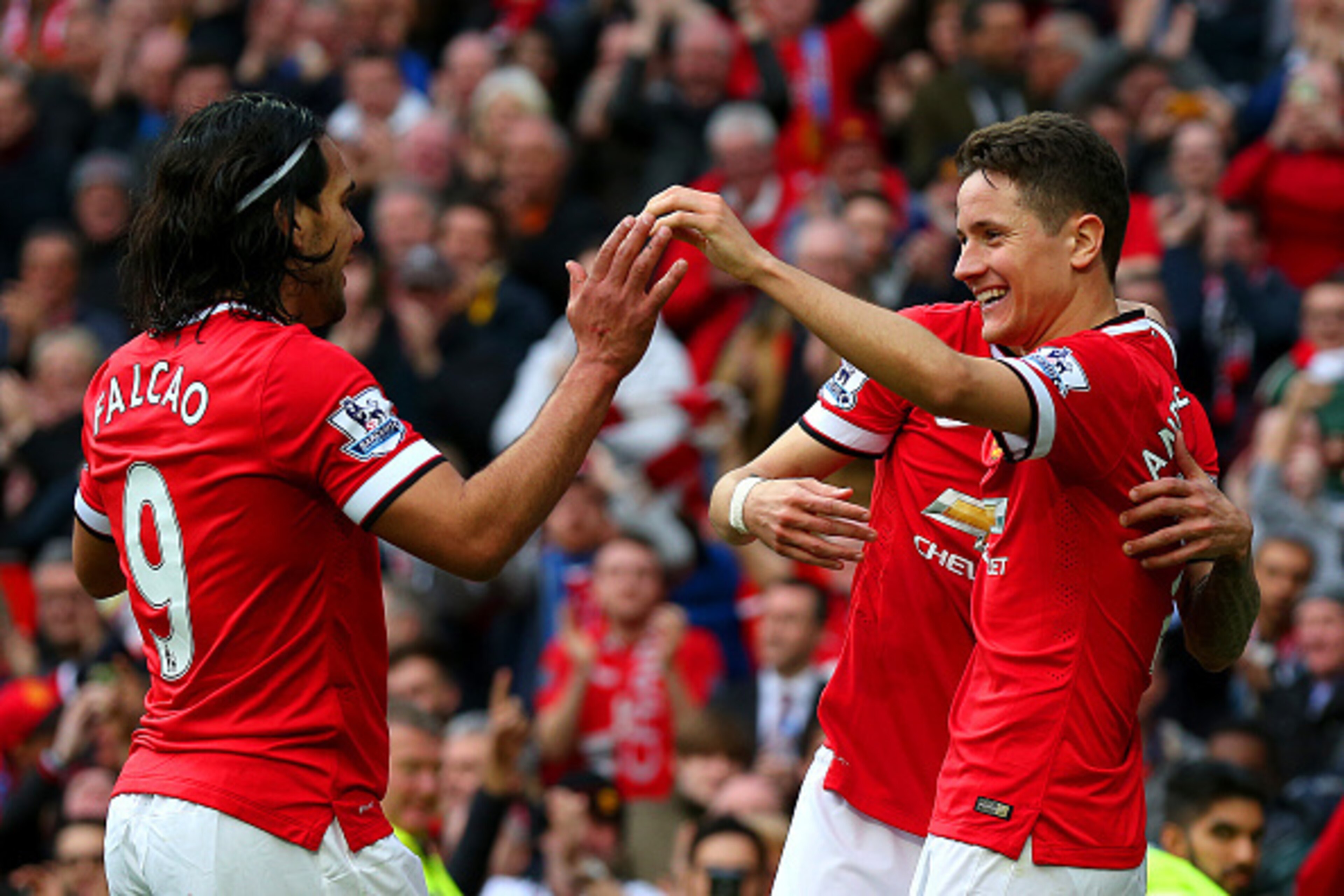 MANCHESTER, ENGLAND - APRIL 04: Ander Herrera of Manchester United celebrates with team-mates after scoring his team's third goal during the Barclays Premier League match between Manchester United and Aston Villa at Old Trafford on April 4, 2015 in Manch MANCHESTER, ENGLAND - APRIL 04: Ander Herrera of Manchester United celebrates with team-mates after scoring his team's third goal during the Barclays Premier League match between Manchester United and Aston Villa at Old Trafford on April 4, 2015 in Manch