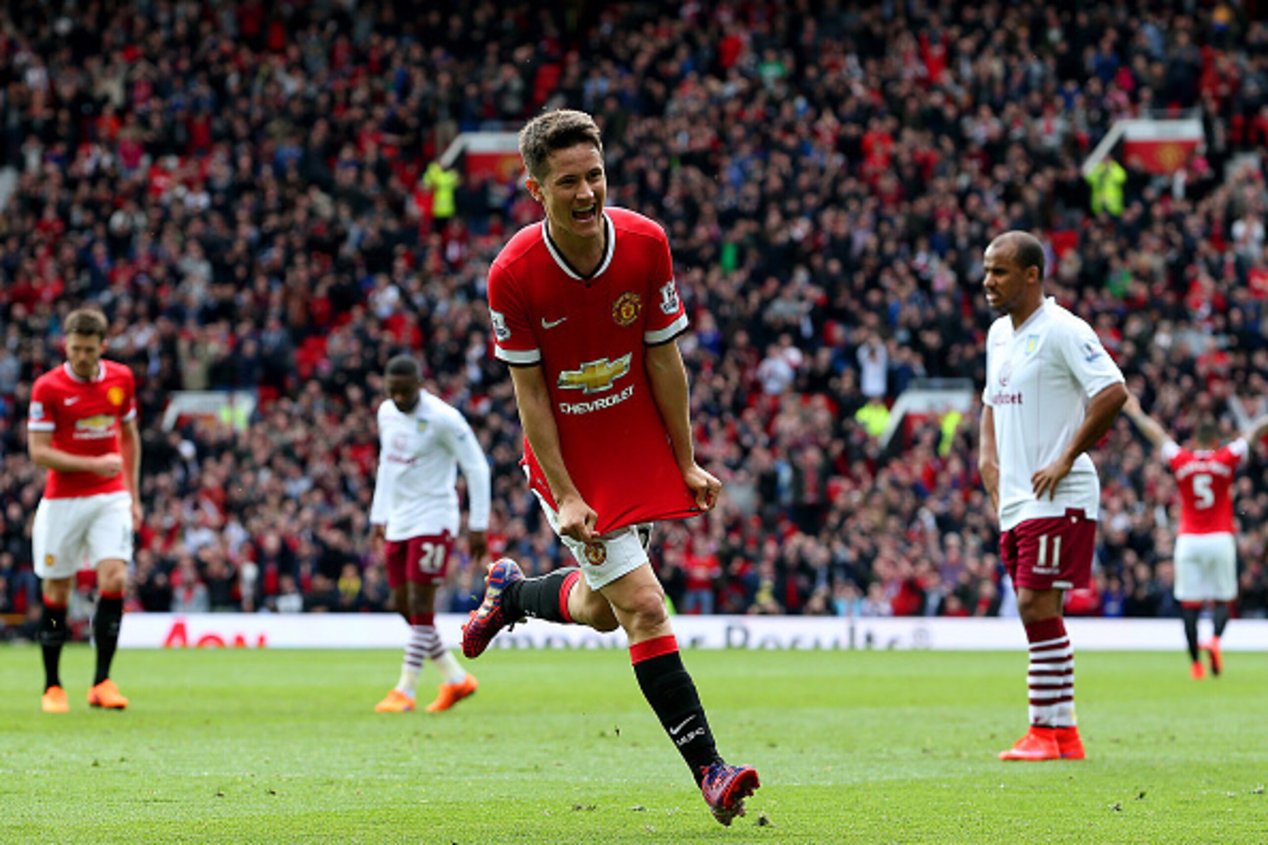 MANCHESTER, ENGLAND - APRIL 04:  Ander Herrera of Manchester United celebrates after scoring the opening goal during the Barclays Premier League match between Manchester United and Aston Villa at Old Trafford on April 4, 2015 in Manchester, England.  (Pho