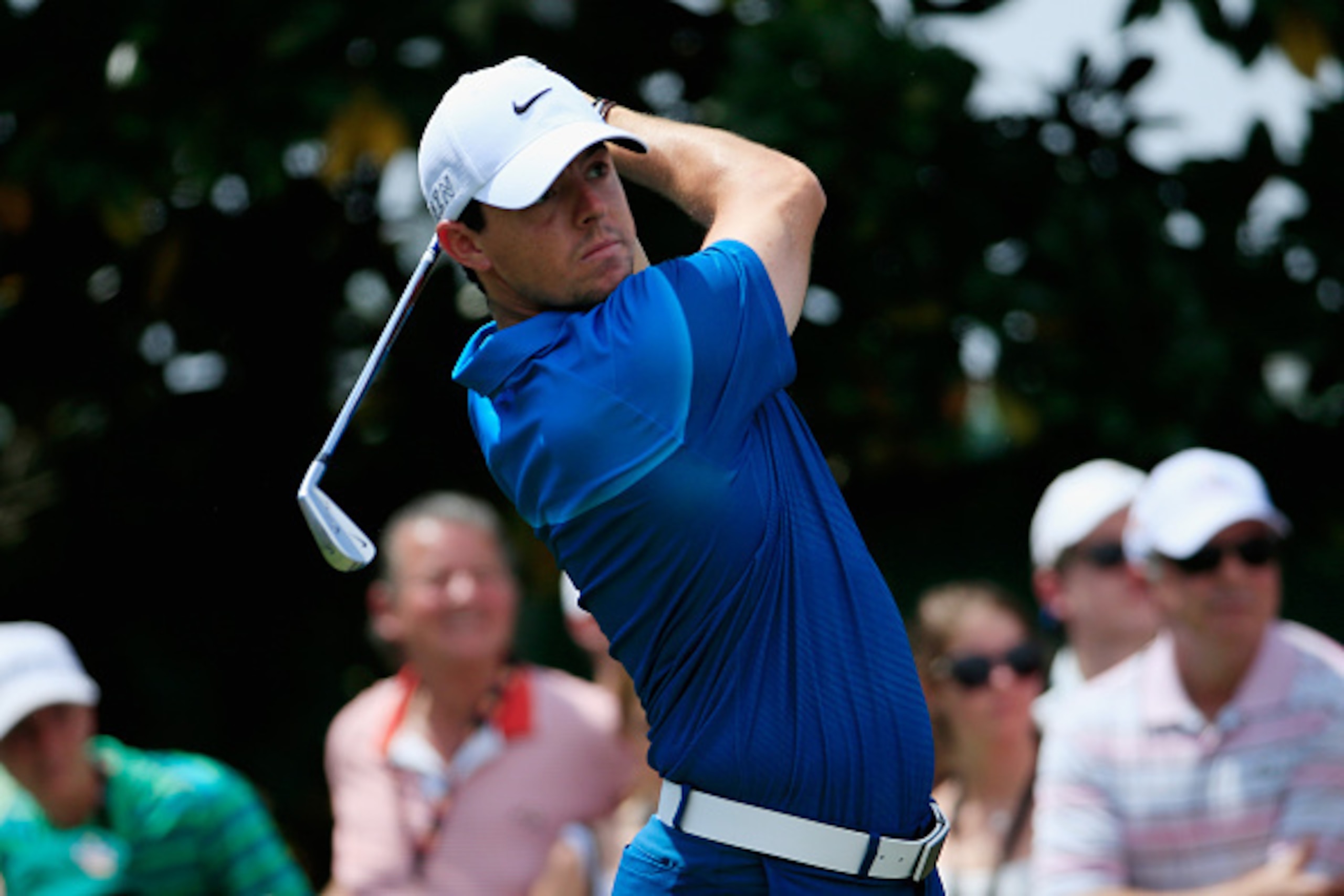 ORLANDO, FL - MARCH 22:  Rory McIlroy of Northern Ireland hits his tee shot on the second hole during the final round of the Arnold Palmer Invitational Presented By MasterCard at the Bay Hill Club and Lodge on March 22, 2015 in Orlando, Florida.  (Photo b