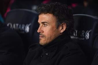BARCELONA, SPAIN - MARCH 22:  Luis Enrique manager of Barcelona looks on prior to the La Liga match between FC Barcelona and Real Madrid CF at Camp Nou on March 22, 2015 in Barcelona, Spain.  (Photo by Alex Caparros/Getty Images)