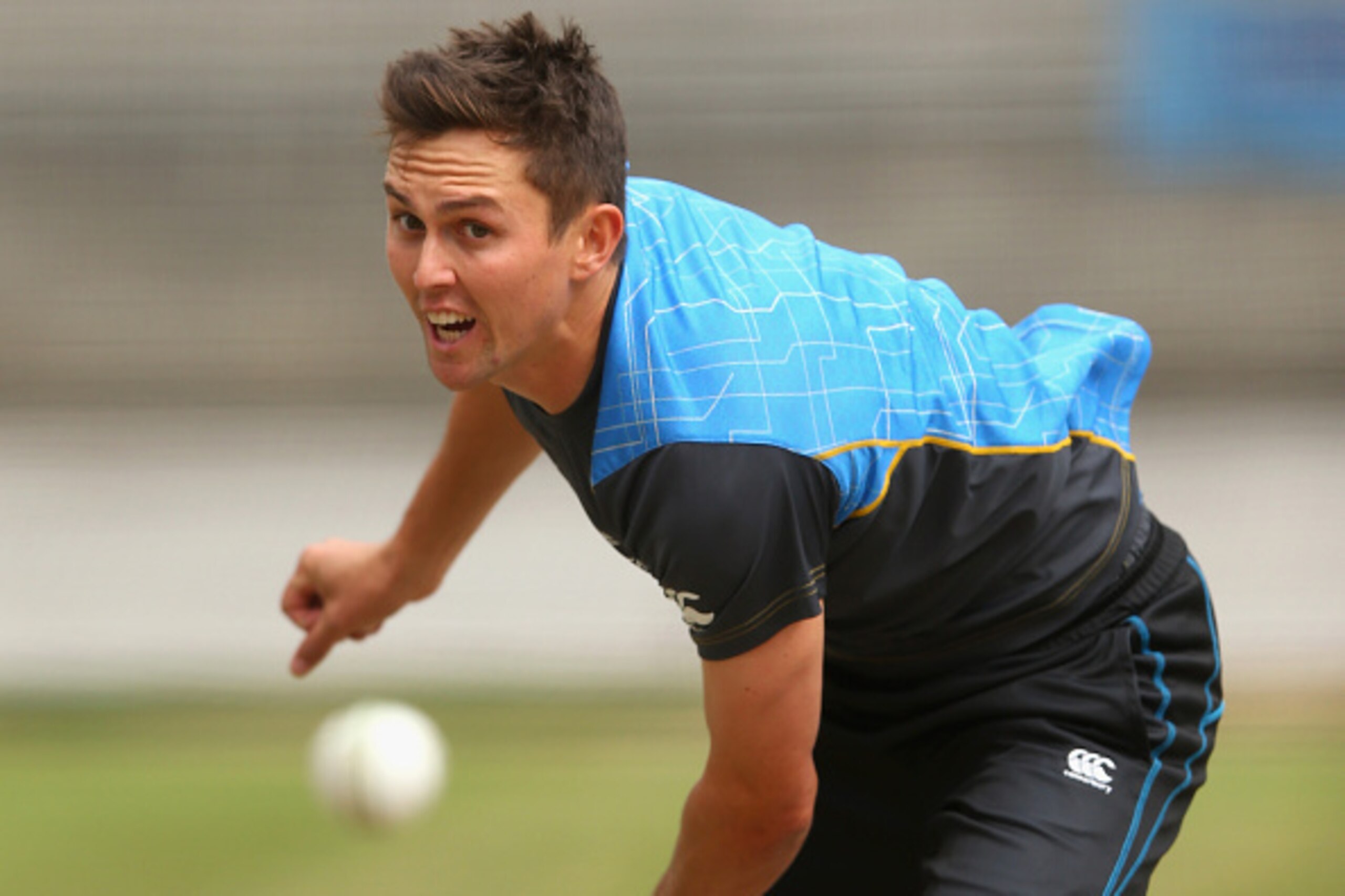 MELBOURNE, AUSTRALIA - MARCH 27:  Trent Boult of New Zealand bowls during a New Zealand nets session at Melbourne Cricket Ground on March 27, 2015 in Melbourne, Australia.  (Photo by Quinn Rooney/Getty Images)