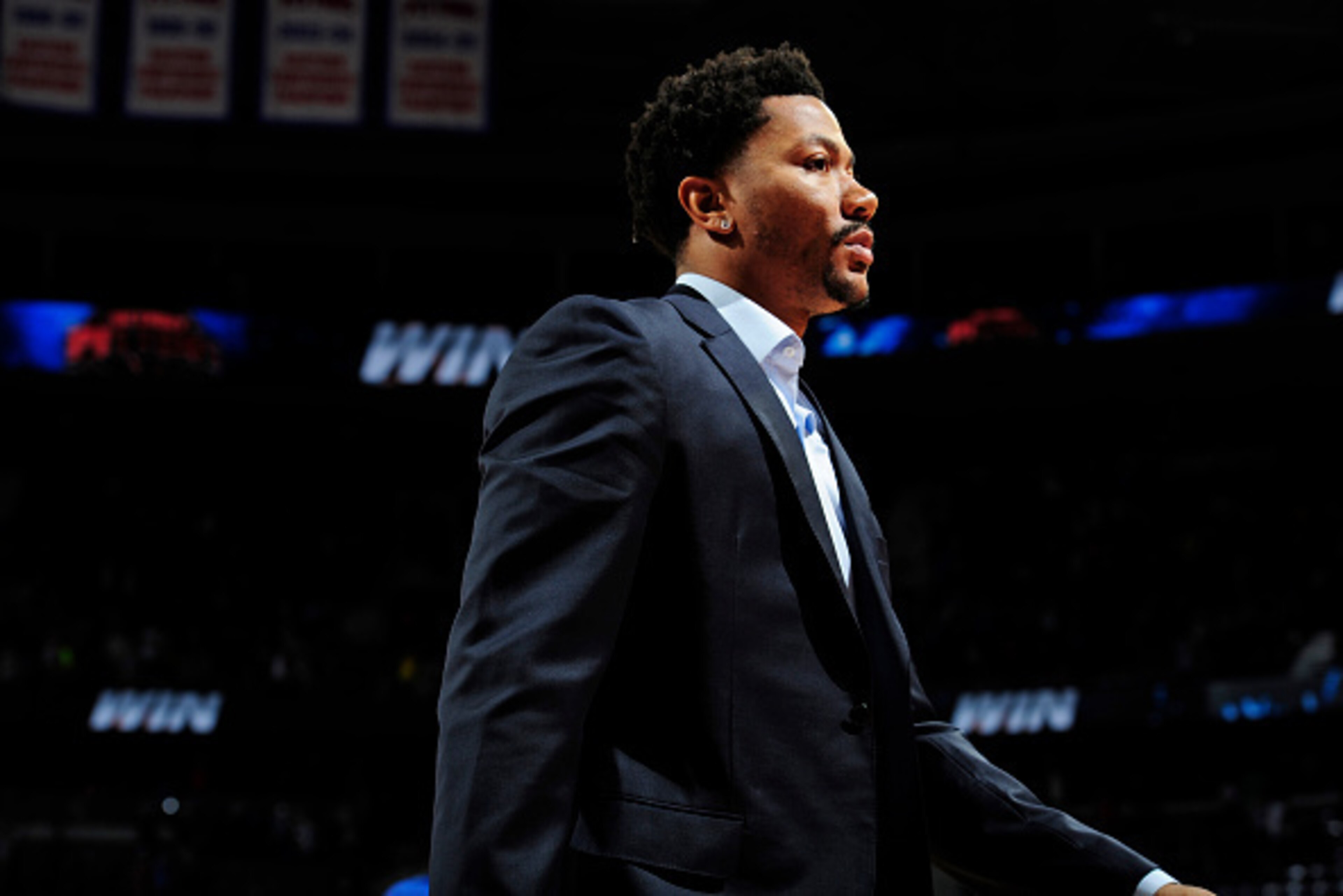 AUBURN HILLS, MI - MARCH 21:  Derrick Rose #1 of the Chicago Bulls during the game against the Detroit Pistons on March 21, 2015 at the Palace of Auburn Hills in Auburn Hills, Michigan. NOTE TO USER: User expressly acknowledges and agrees that, by downloa