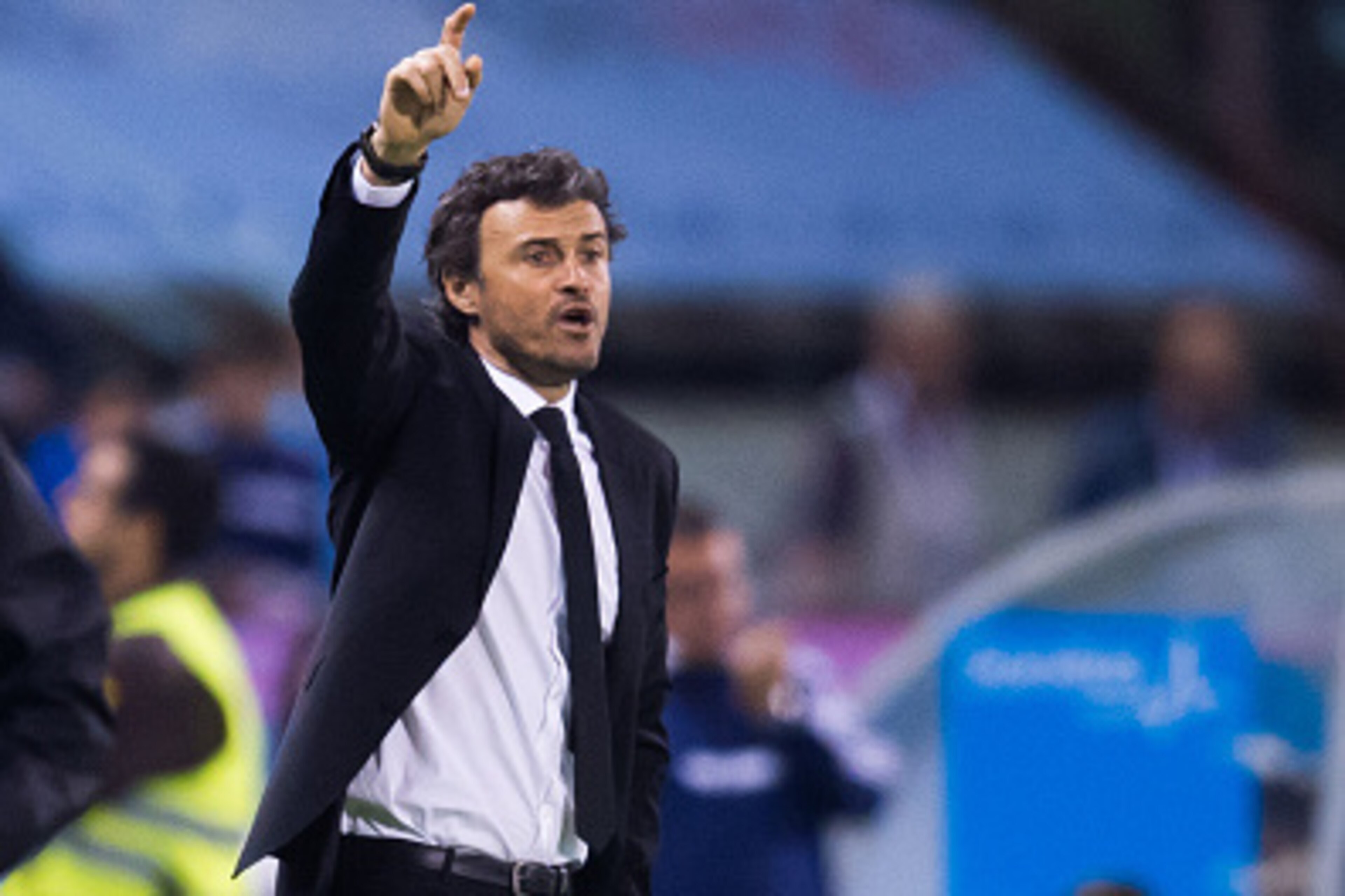 VIGO, SPAIN - APRIL 05: Head coach Luis Enrique Martinez of FC Barcelona gives instructions to his players during the La Liga match between Celta Vigo and FC Barcelona at Estadio Balaidos on April 5, 2015 in Vigo, Spain. (Photo by Alex Caparros/Getty Imag