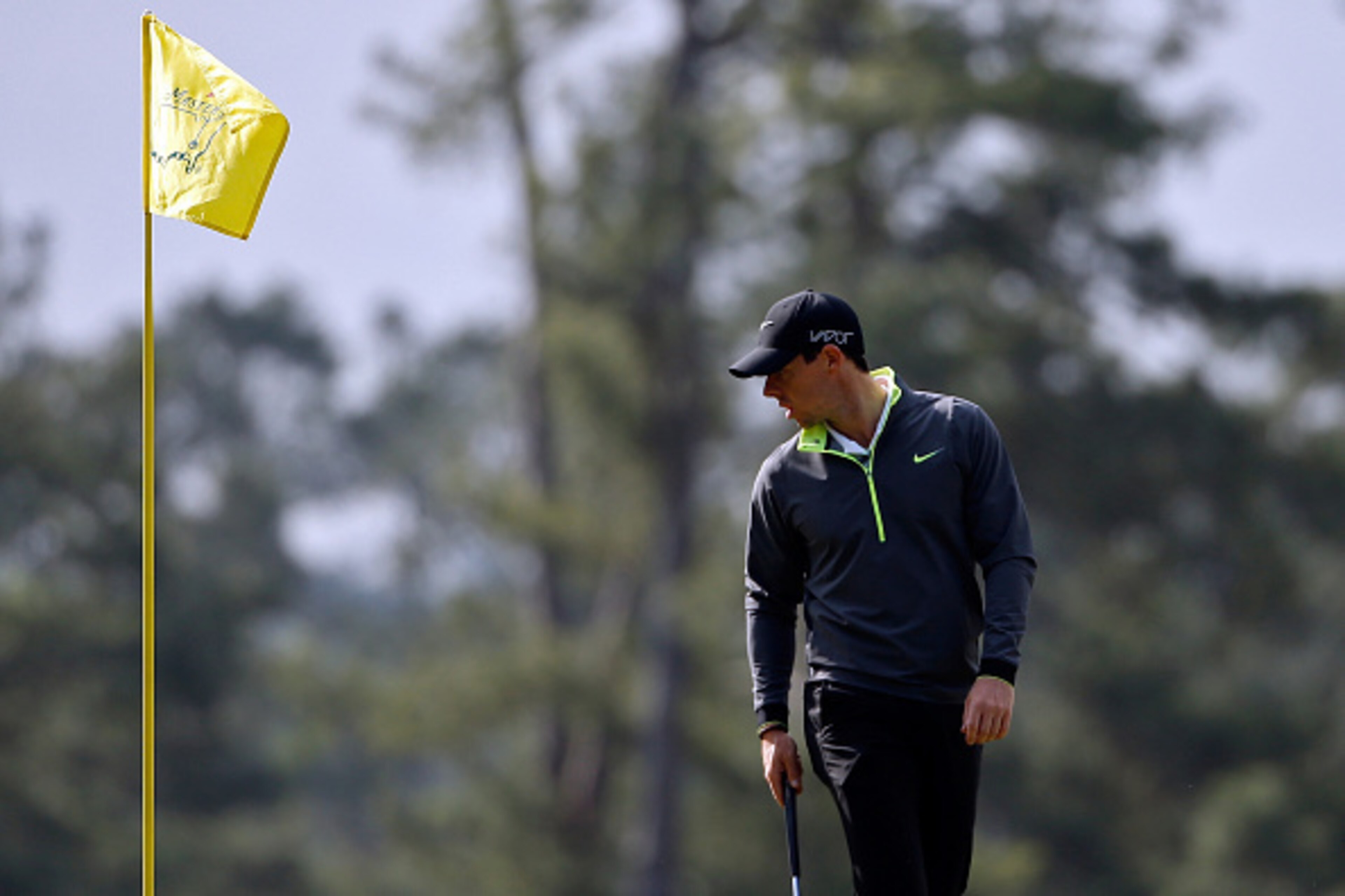 AUGUSTA, GA - APRIL 06:  Rory McIlroy of Northern Ireland reacts on a green during a practice round prior to the start of the 2015 Masters Tournament at Augusta National Golf Club on April 6, 2015 in Augusta, Georgia.  (Photo by Ezra Shaw/Getty Images)