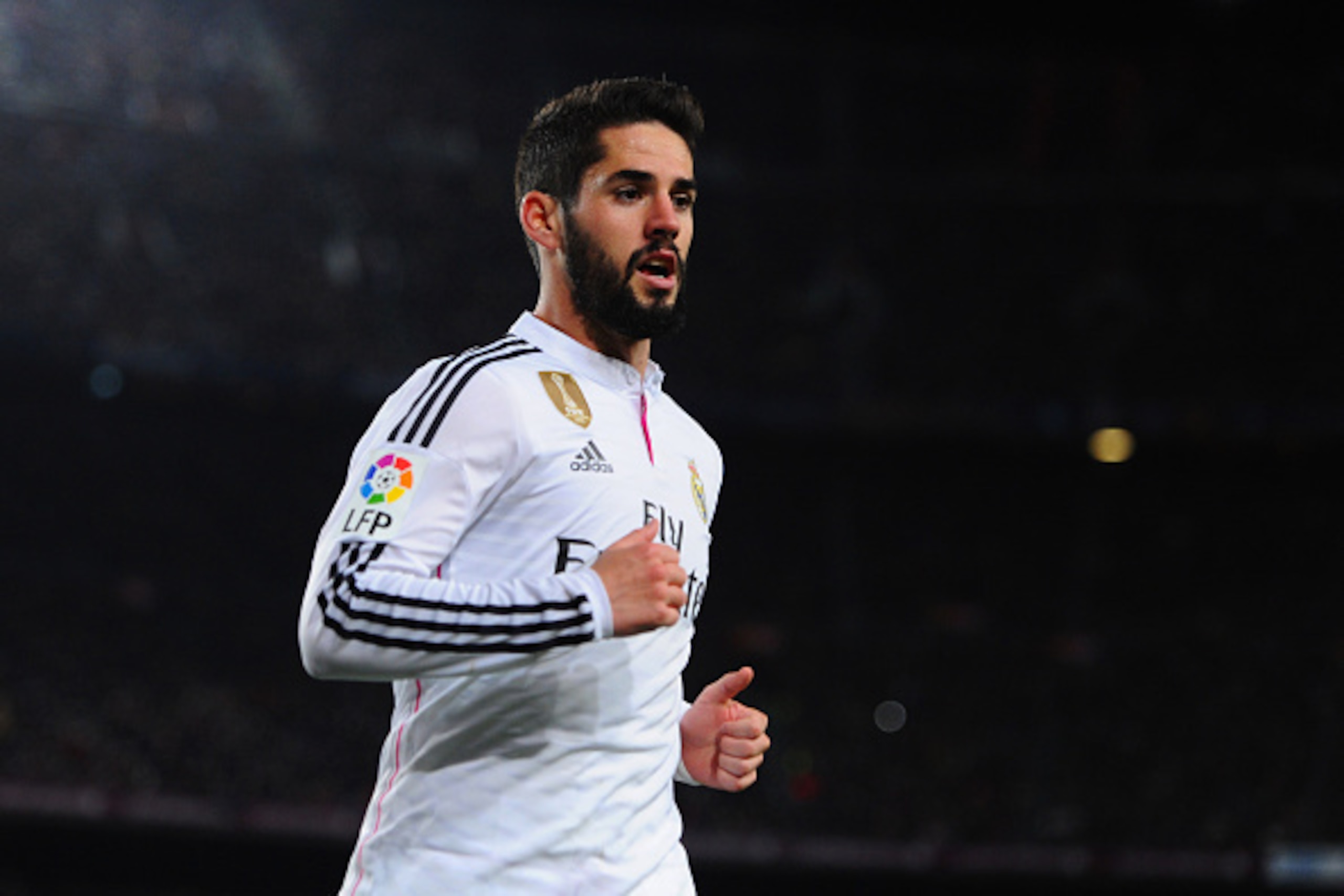 BARCELONA, SPAIN - MARCH 22:  Isco of Real Madrid CF in action during the La Liga match between FC Barcelona and Real Madrid CF at Camp Nou on March 22, 2015 in Barcelona, Spain.  (Photo by Alex Caparros/Getty Images)