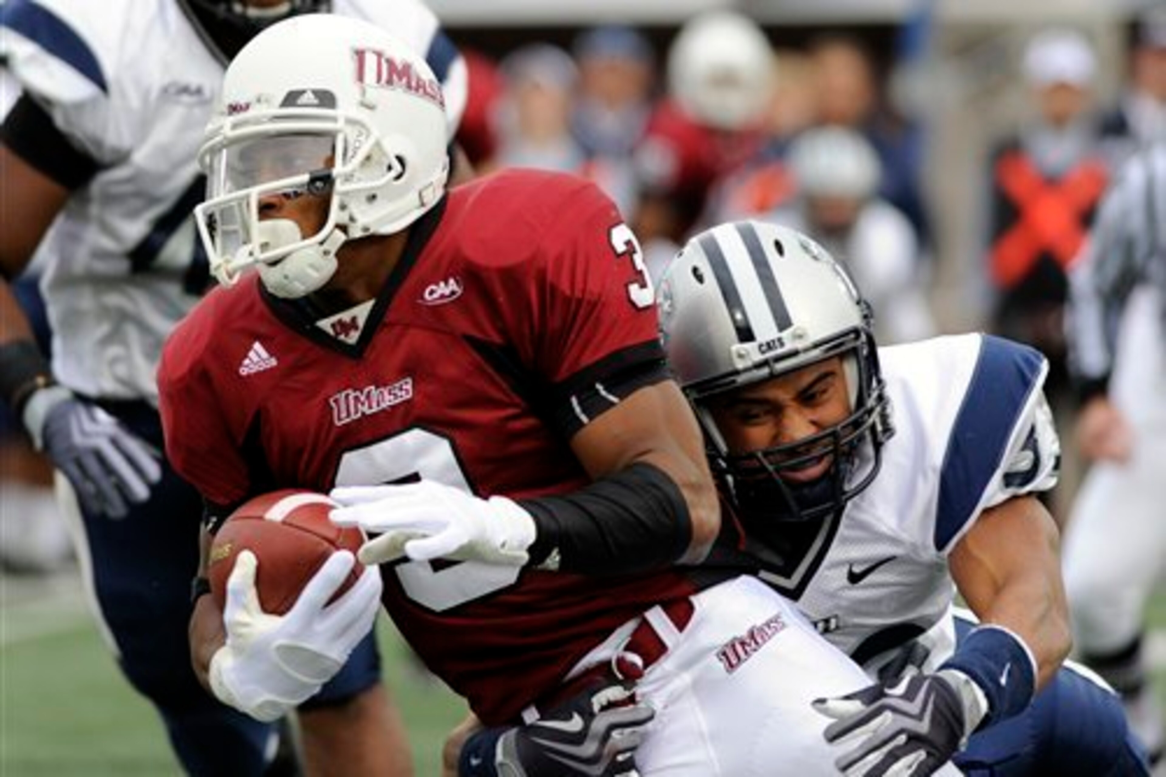 Cruz finished with 1,958 receiving yards over three seasons at the University of Massachusetts. Cruz finished with 1,958 receiving yards over three seasons at the University of Massachusetts.