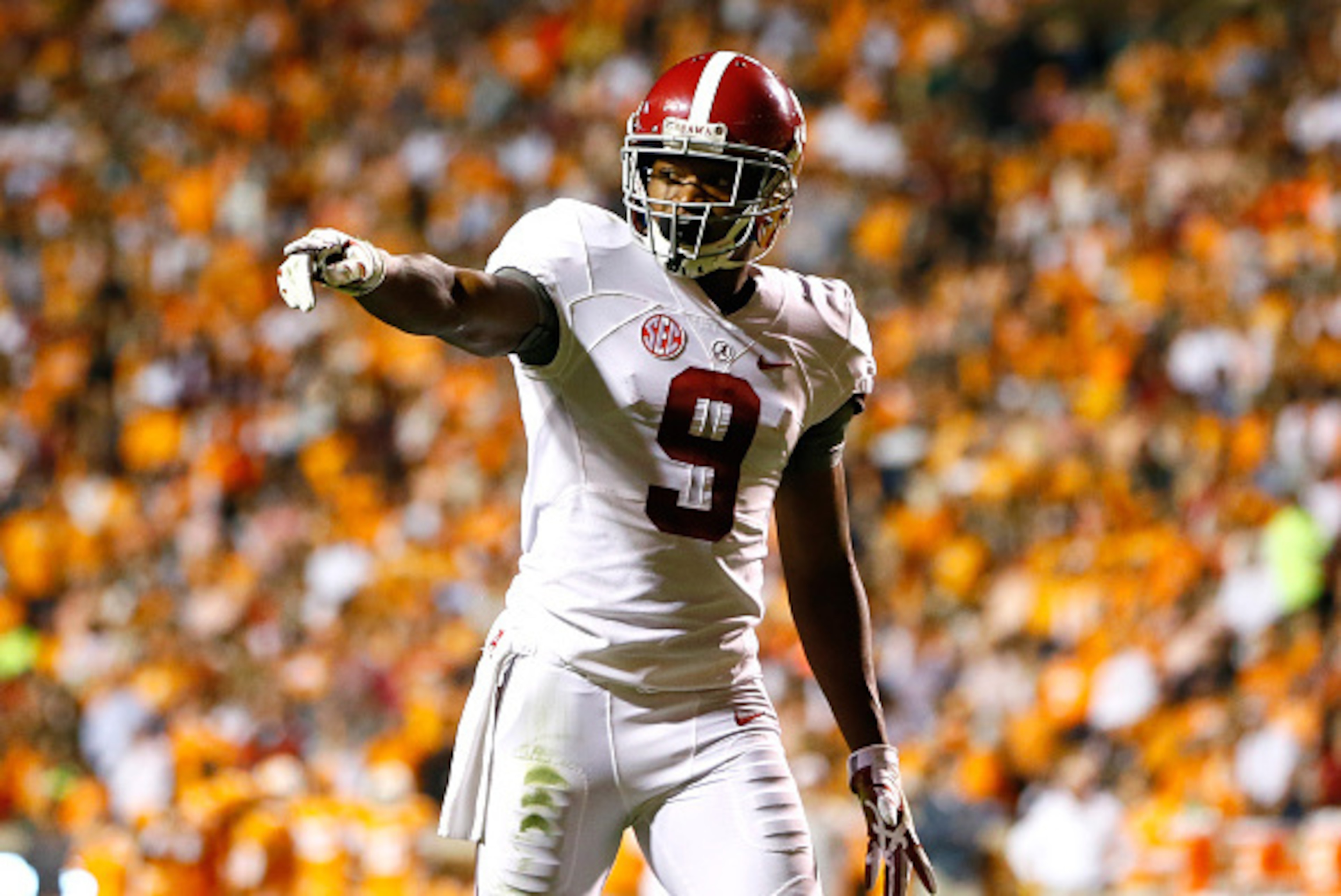 KNOXVILLE, TN - OCTOBER 25:  Amari Cooper #9 of the Alabama Crimson Tide steps to the line against the Tennessee Volunteers at Neyland Stadium on October 25, 2014 in Knoxville, Tennessee.  (Photo by Kevin C. Cox/Getty Images)