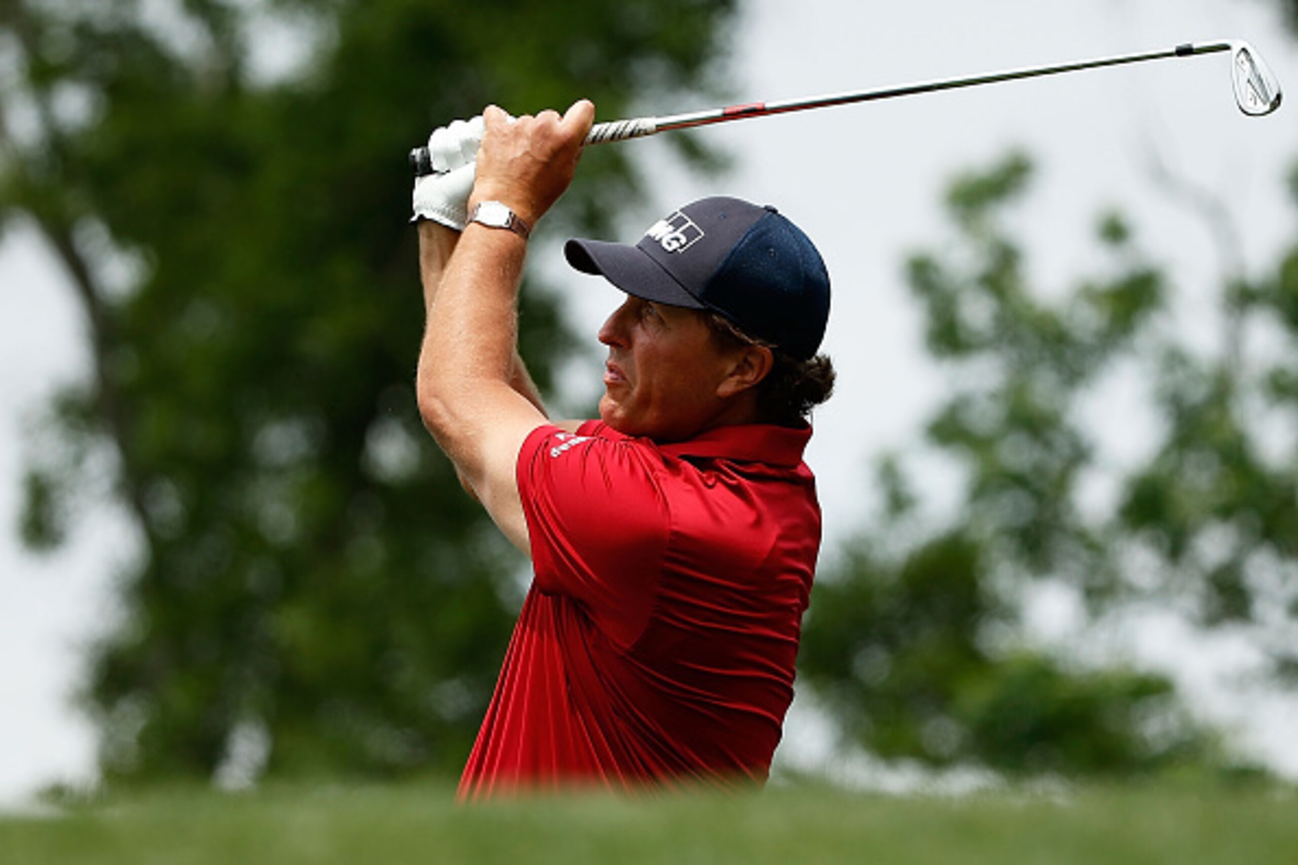 HUMBLE, TX - APRIL 04:  Phil Mickelson hits an approach shot during the third round of the Shell Houston Open at the Golf Club of Houston on April 4, 2015 in Humble, Texas.  (Photo by Scott Halleran/Getty Images)