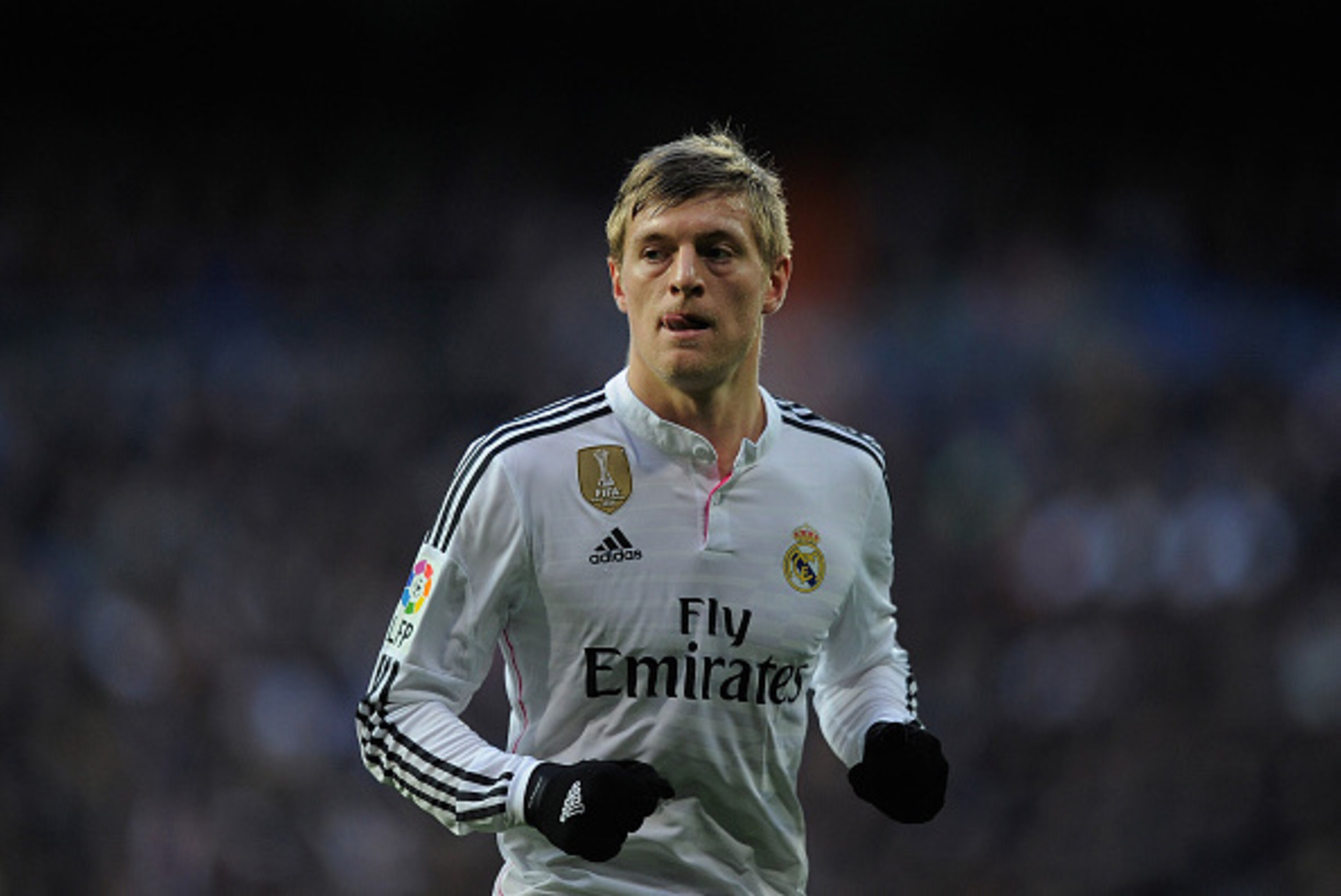 MADRID, SPAIN - FEBRUARY 15:  Toni Kroos of Real Madrid looks on during the La Liga match between Real Madrid CF and RC Deportivo La Coruna at Estadio Santiago Bernabeu on February 15, 2015 in Madrid, Spain.  (Photo by Denis Doyle/Getty Images)