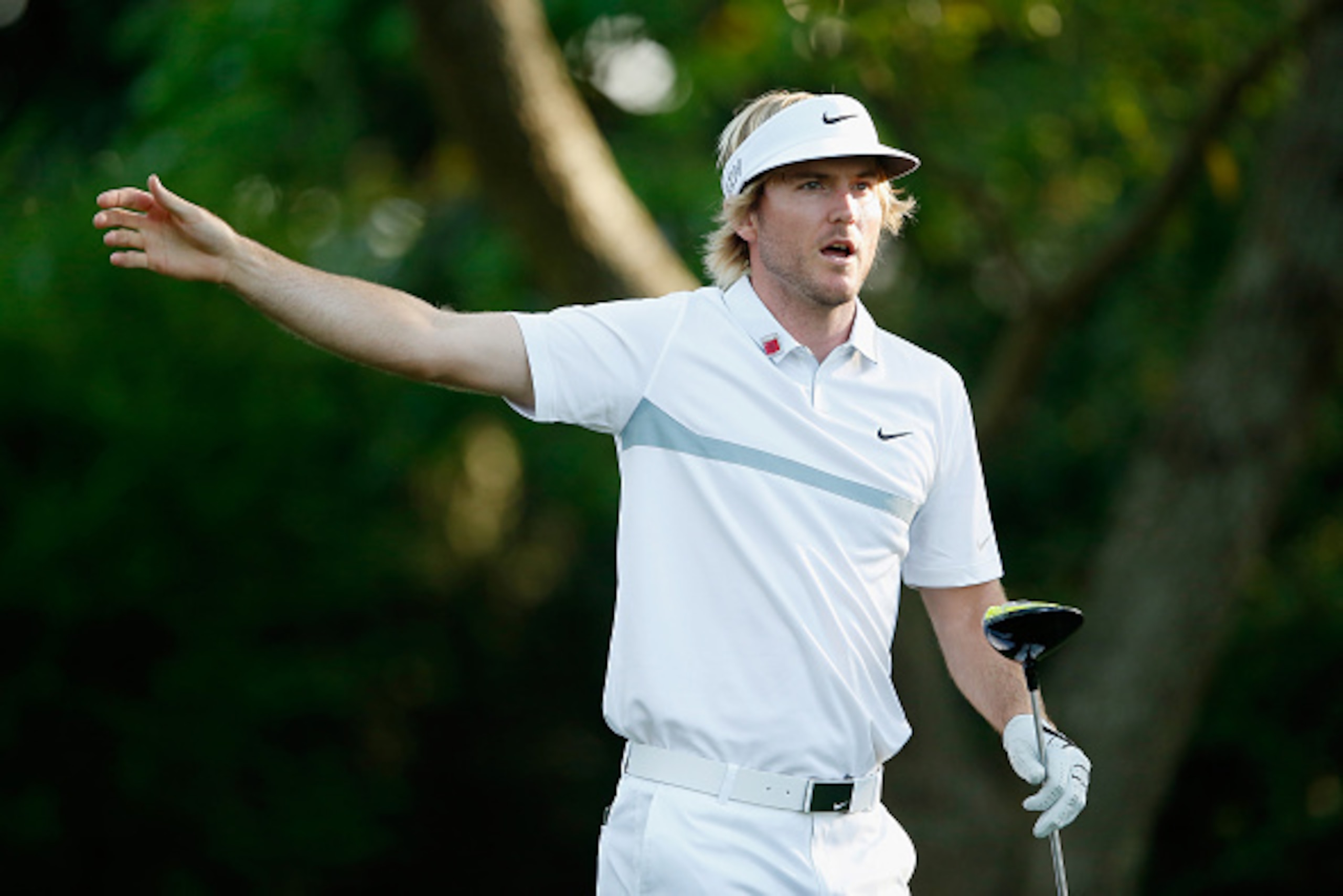 AUGUSTA, GA - APRIL 09:  Russell Henley of the United States reacts to his tee shot on the second hole during the first round of the 2015 Masters Tournament at Augusta National Golf Club on April 9, 2015 in Augusta, Georgia.  (Photo by Ezra Shaw/Getty Ima