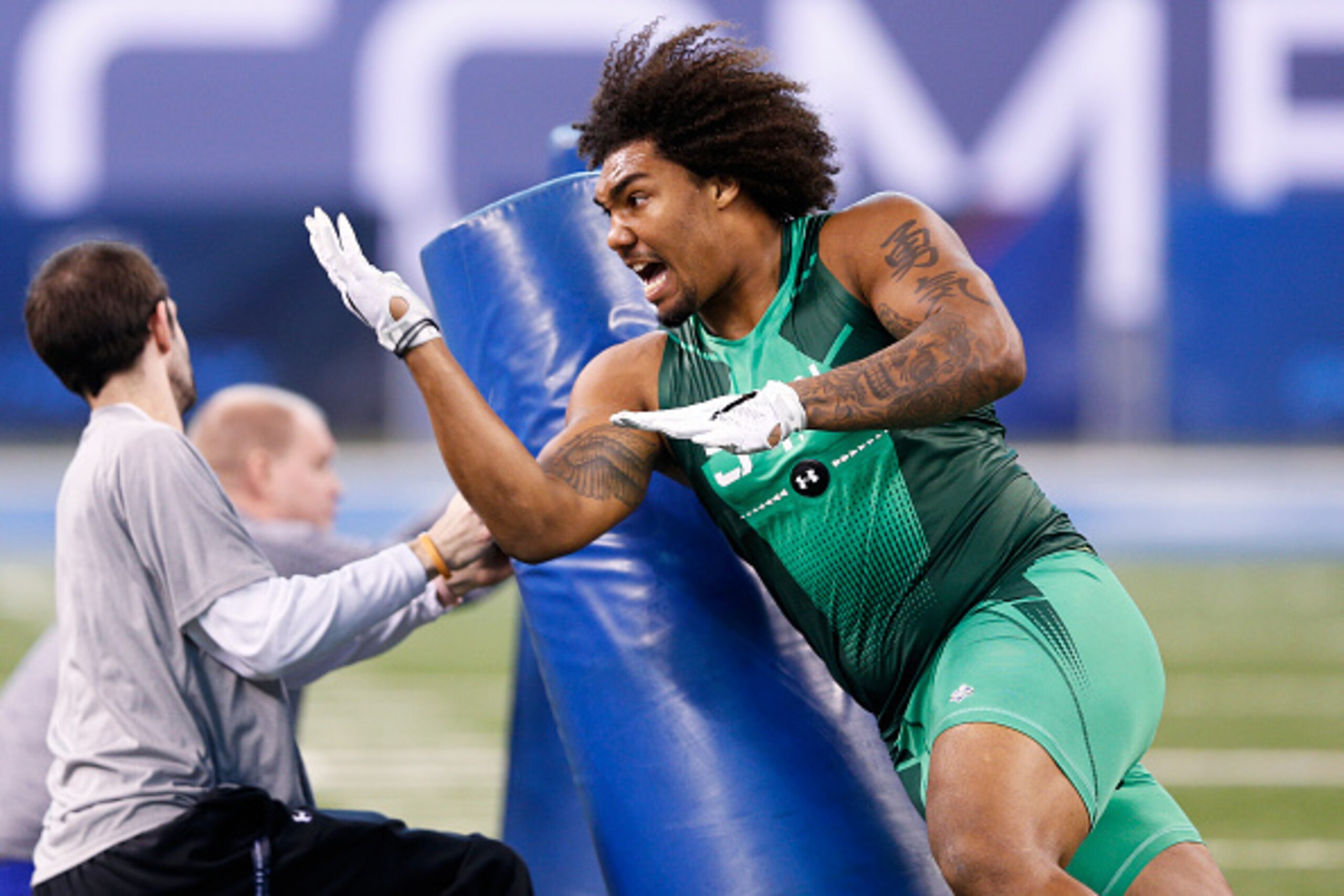 INDIANAPOLIS, IN - FEBRUARY 22: Defensive lineman Leonard Williams of USC competes during the 2015 NFL Scouting Combine at Lucas Oil Stadium on February 22, 2015 in Indianapolis, Indiana. (Photo by Joe Robbins/Getty Images)