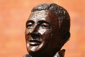 SYDNEY, AUSTRALIA - APRIL 10:  The statue of Richie Beanud is seen at the Sydney Cricket Ground on April 10, 2015 in Sydney, Australia. Former Australian cricket player and commentator Richie Benaud passed away today aged 84.  (Photo by Ryan Pierse/Getty 