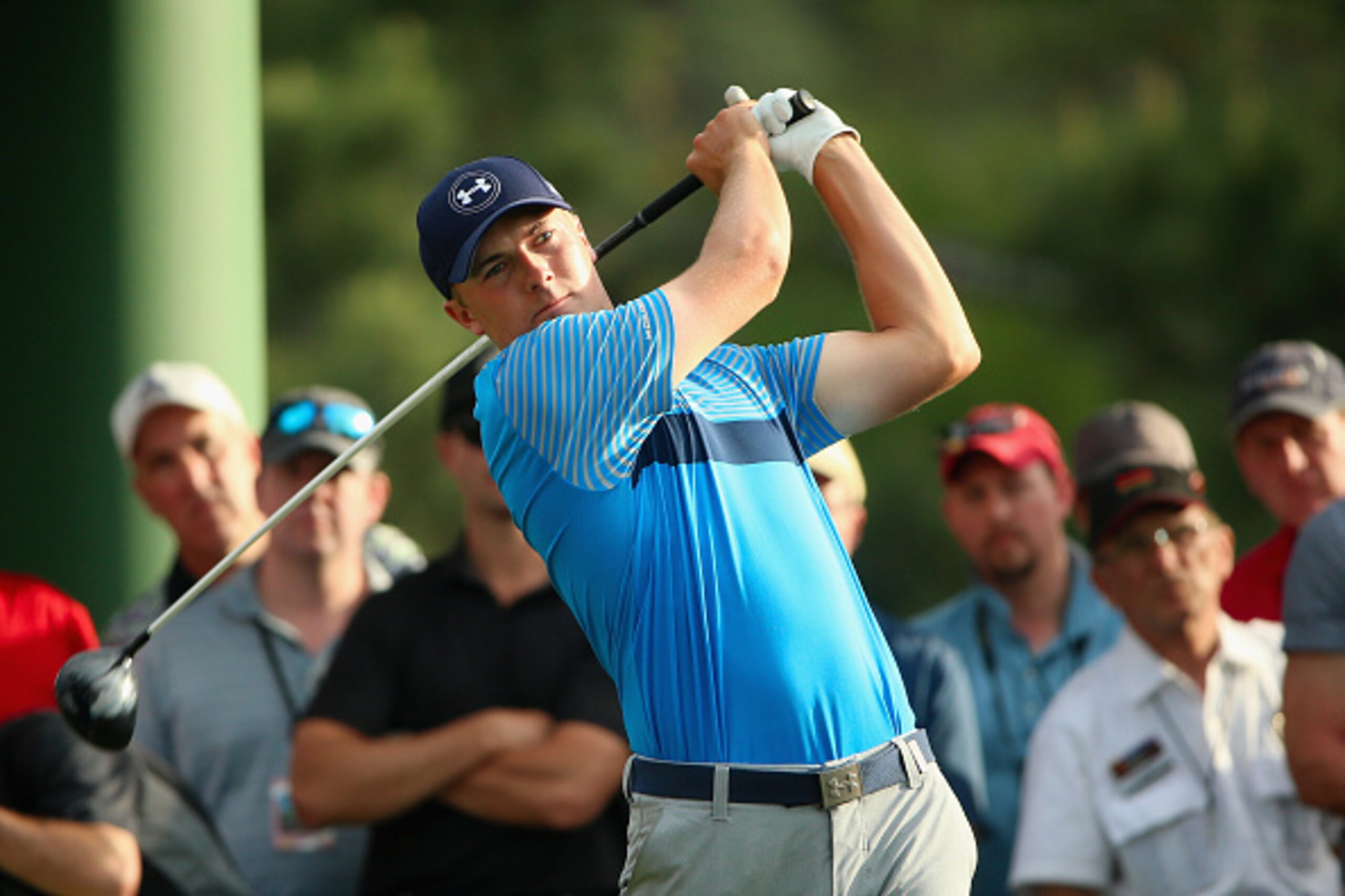 AUGUSTA, GA - APRIL 09:  Jordan Spieth of the United States watches his tee shot on the 18th hole during the first round of the 2015 Masters Tournament at Augusta National Golf Club on April 9, 2015 in Augusta, Georgia.  (Photo by Andrew Redington/Getty I