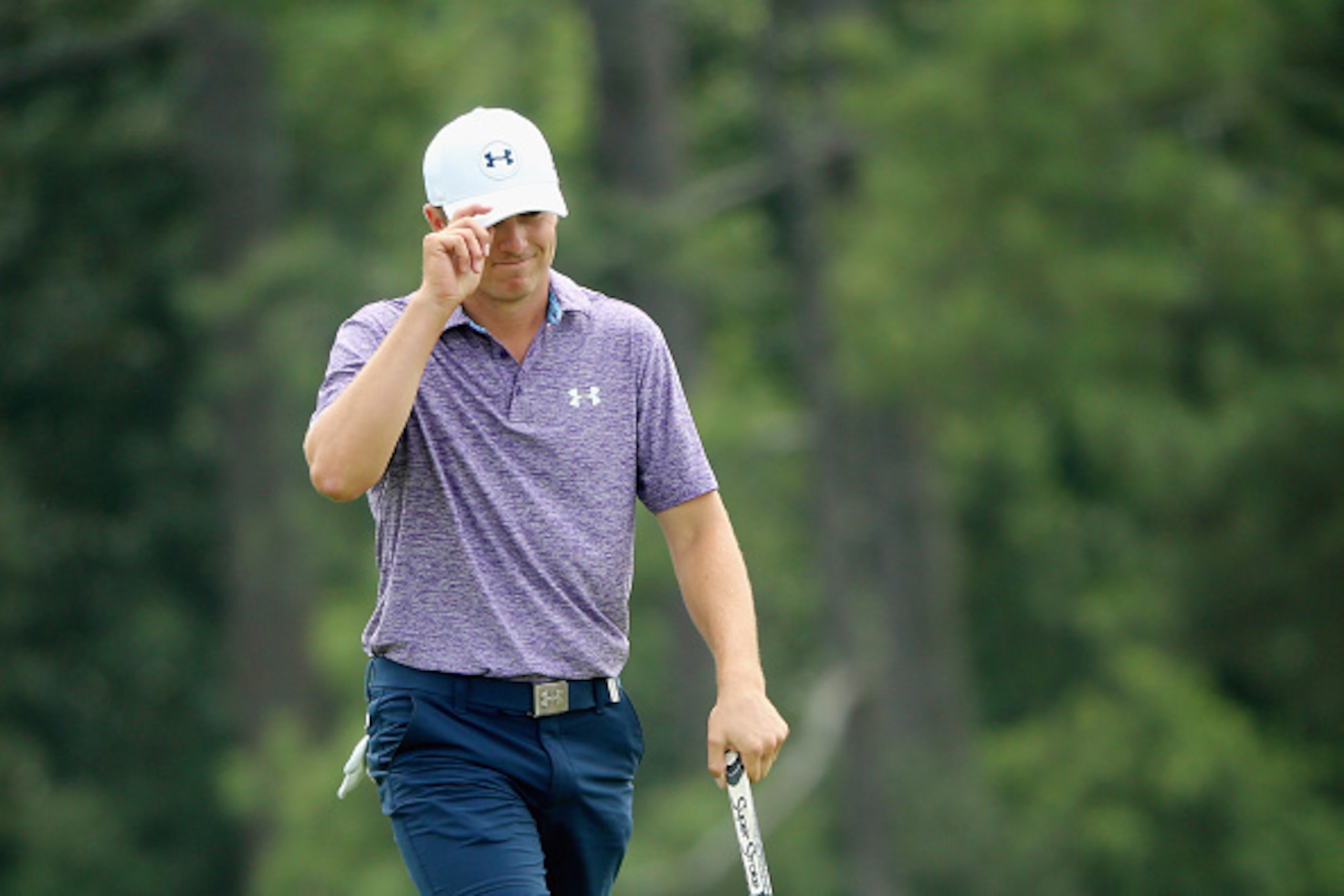 AUGUSTA, GA - APRIL 10:  Jordan Spieth of the United States walks to the 18th green during the second round of the 2015 Masters Tournament at Augusta National Golf Club on April 10, 2015 in Augusta, Georgia.  (Photo by Andrew Redington/Getty Images)