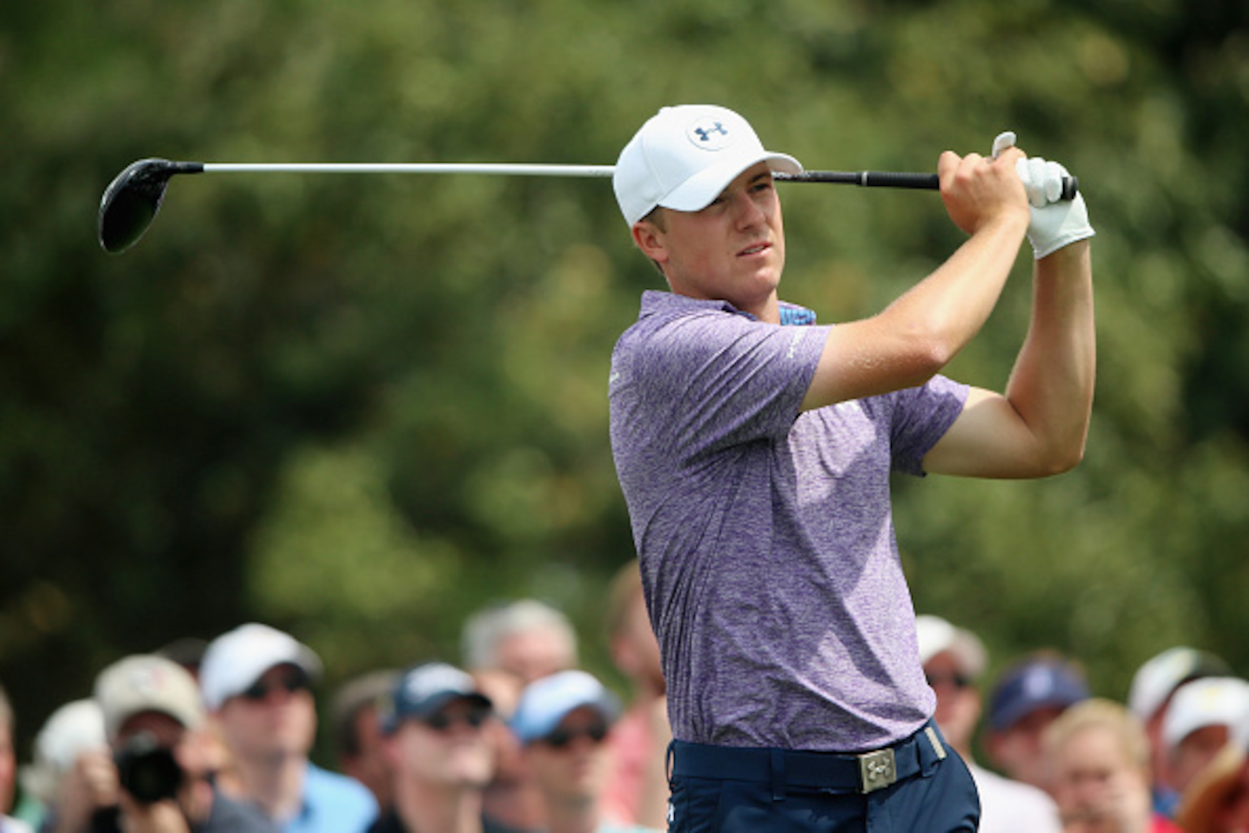 AUGUSTA, GA - APRIL 10:  Jordan Spieth of the United States watches his tee shot on the tenth hole during the second round of the 2015 Masters Tournament at Augusta National Golf Club on April 10, 2015 in Augusta, Georgia.  (Photo by Andrew Redington/Gett