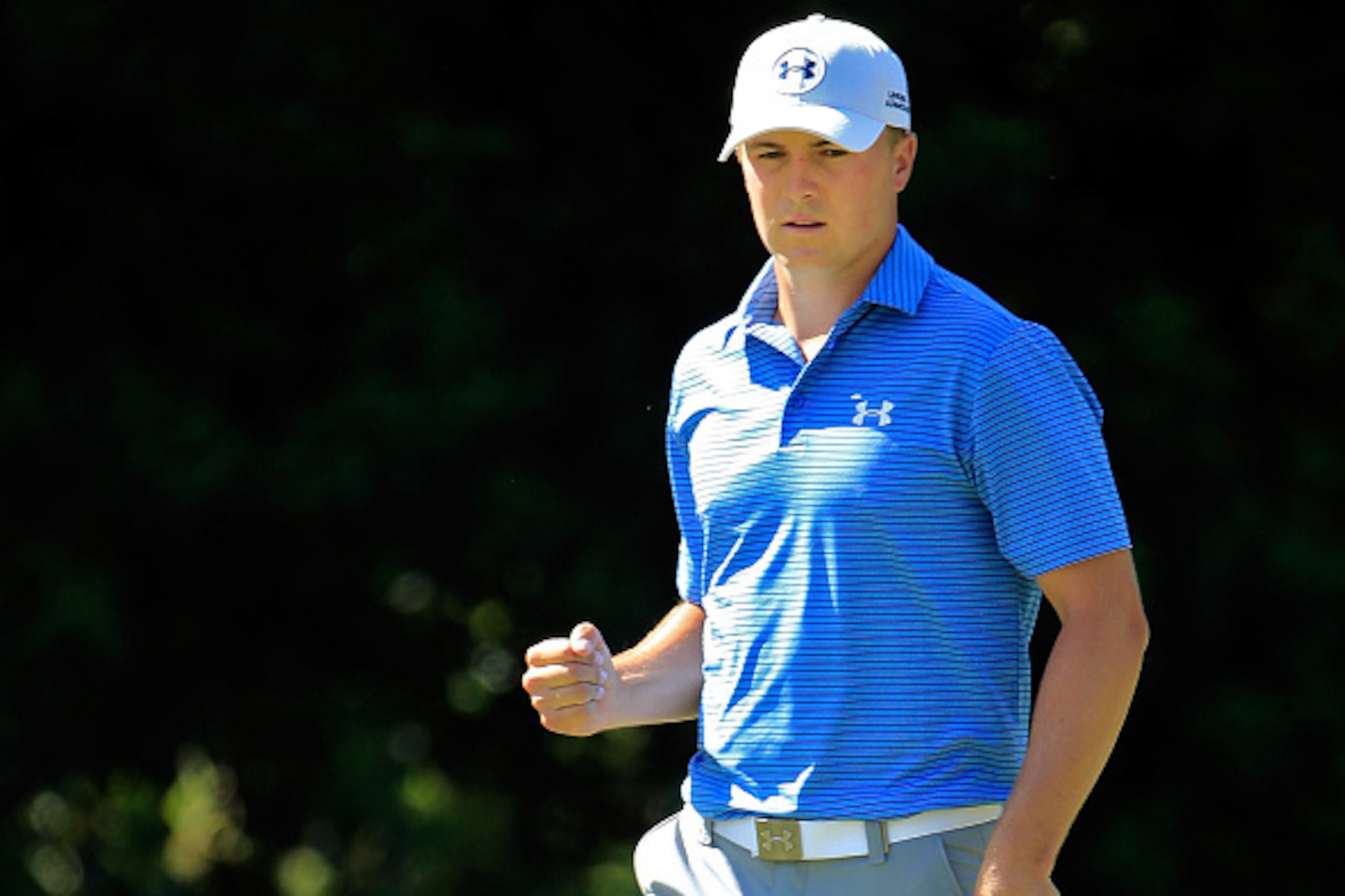AUGUSTA, GA - APRIL 11:  Jordan Spieth of the United States makes birdie on the sixth hole during the third round of the 2015 Masters Tournament at Augusta National Golf Club on April 11, 2015 in Augusta, Georgia.  (Photo by Jamie Squire/Getty Images)