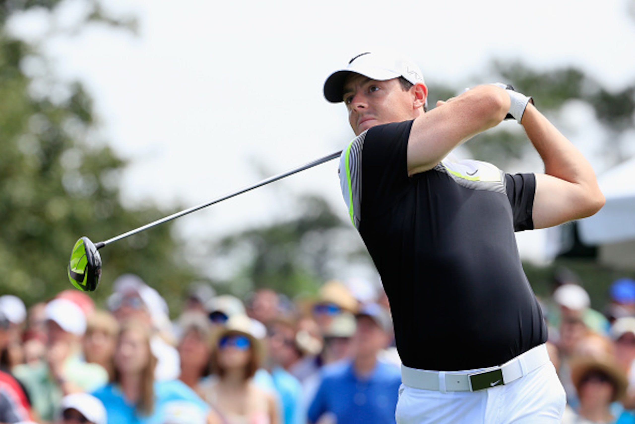 AUGUSTA, GA - APRIL 11:  Rory McIlroy of Northern Ireland watches his tee shot on the first hole during the third round of the 2015 Masters Tournament at Augusta National Golf Club on April 11, 2015 in Augusta, Georgia.  (Photo by Jamie Squire/Getty Image