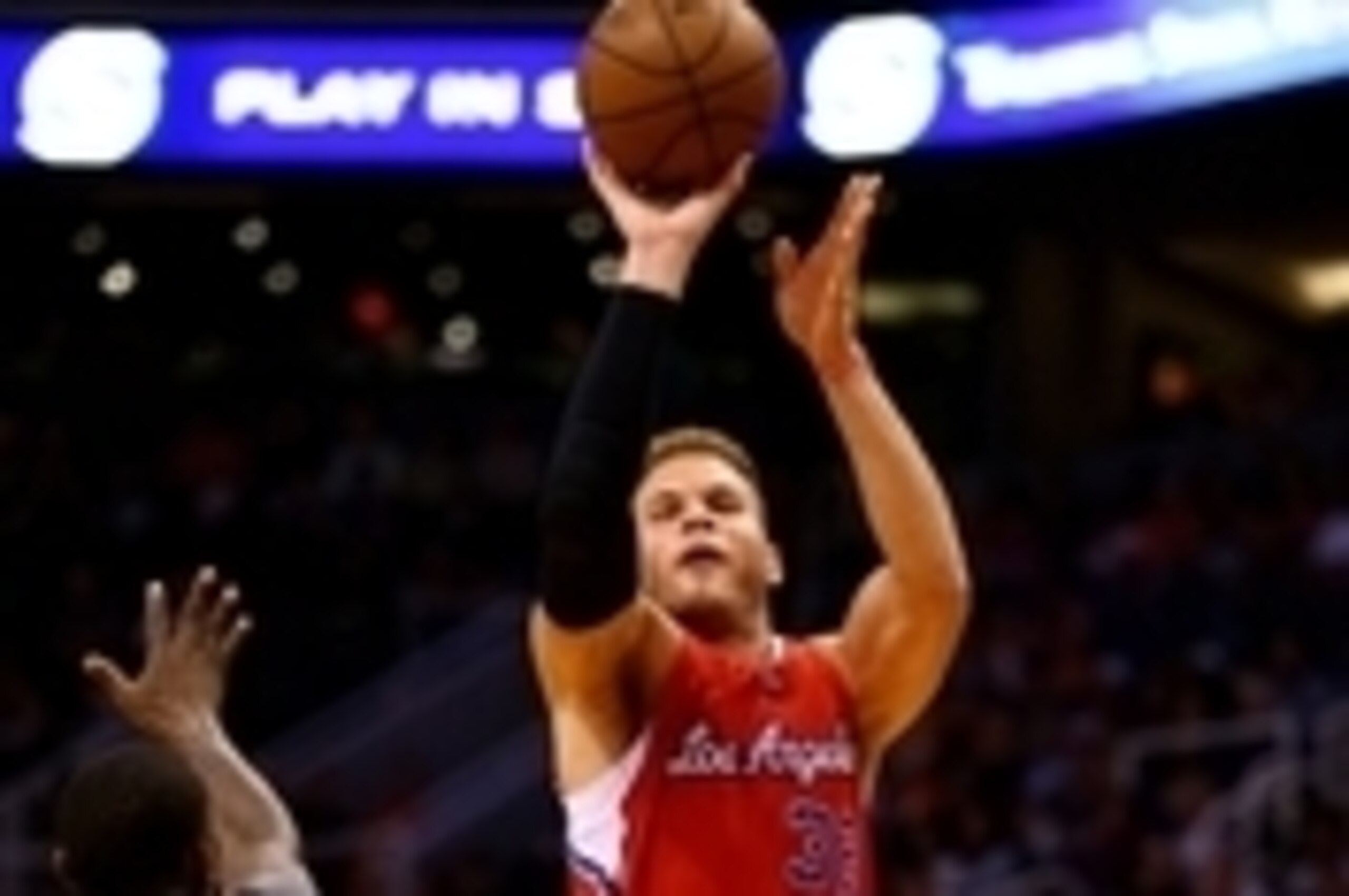 Apr 14, 2015; Phoenix, AZ, USA; Los Angeles Clippers forward Blake Griffin shoots the ball in the second quarter against the Phoenix Suns at US Airways Center. Mandatory Credit: Mark J. Rebilas-USA TODAY Sports Apr 14, 2015; Phoenix, AZ, USA; Los Angeles Clippers forward Blake Griffin shoots the ball in the second quarter against the Phoenix Suns at US Airways Center. Mandatory Credit: Mark J. Rebilas-USA TODAY Sports