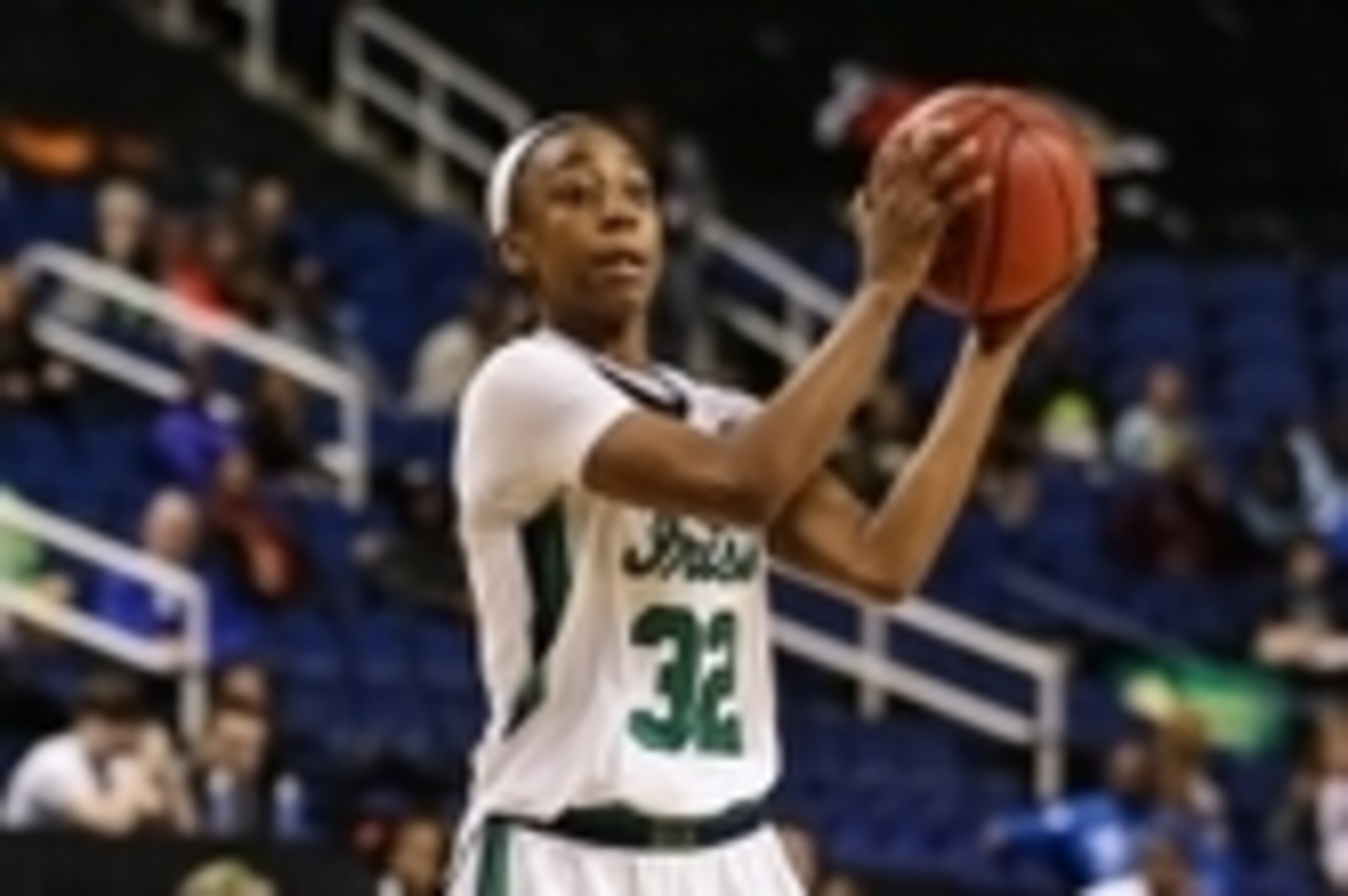 Mar 8, 2015; Greensboro, NC, USA; Notre Dame Fighting Irish guard Jewell Loyd (32) looks for the pass during the Championship game at the Greensboro Coliseum Complex. The Fighting Irish win 71-58 over the Seminoles to win the ACC Womens' Championship.Mand