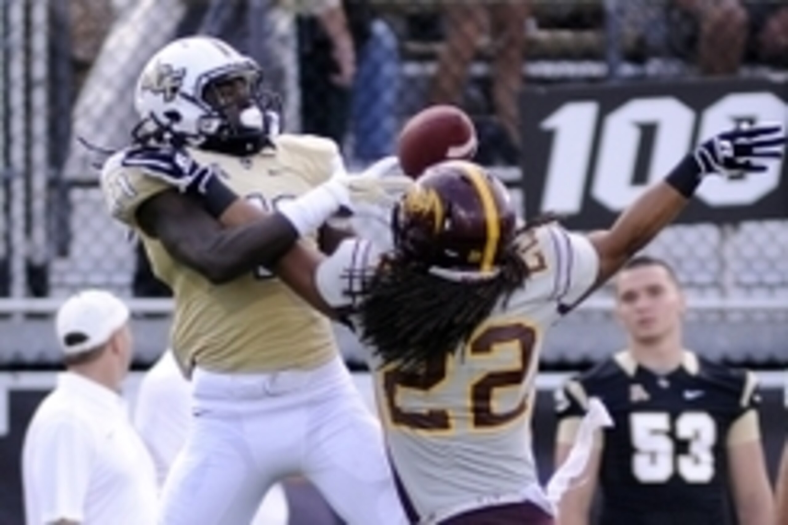 Sep 20, 2014; Orlando, FL, USA; UCF Knights wide receiver Breshad Perriman (11) has a pass deflected away by Bethune Cookman Wildcats defensive back Josh Richardson (22) in the first quarter as the Knights beat the Wildcats 41-7 at Bright House Networks S
