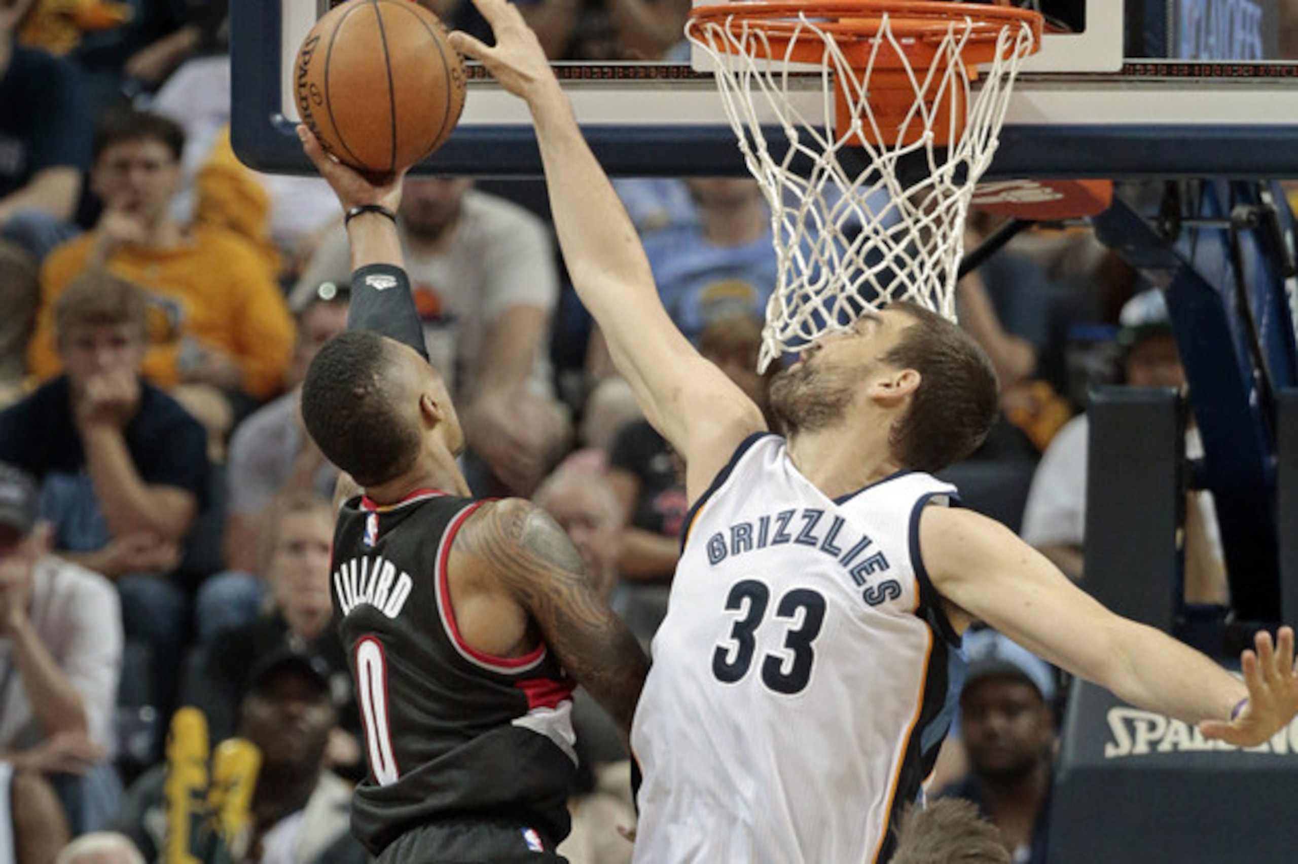 Lillard (14 PTS, 5-of-21) couldn't get into an offensive rhythm against Memphis.