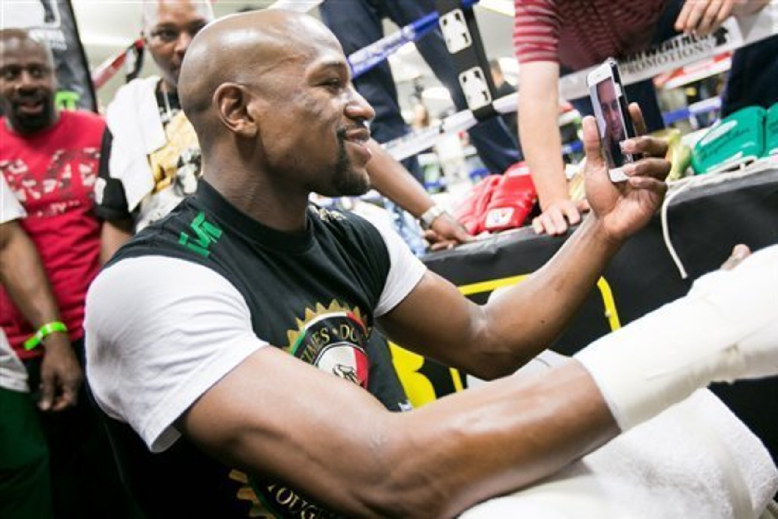 Mayweather will be ready for a fast start from Pacquiao.