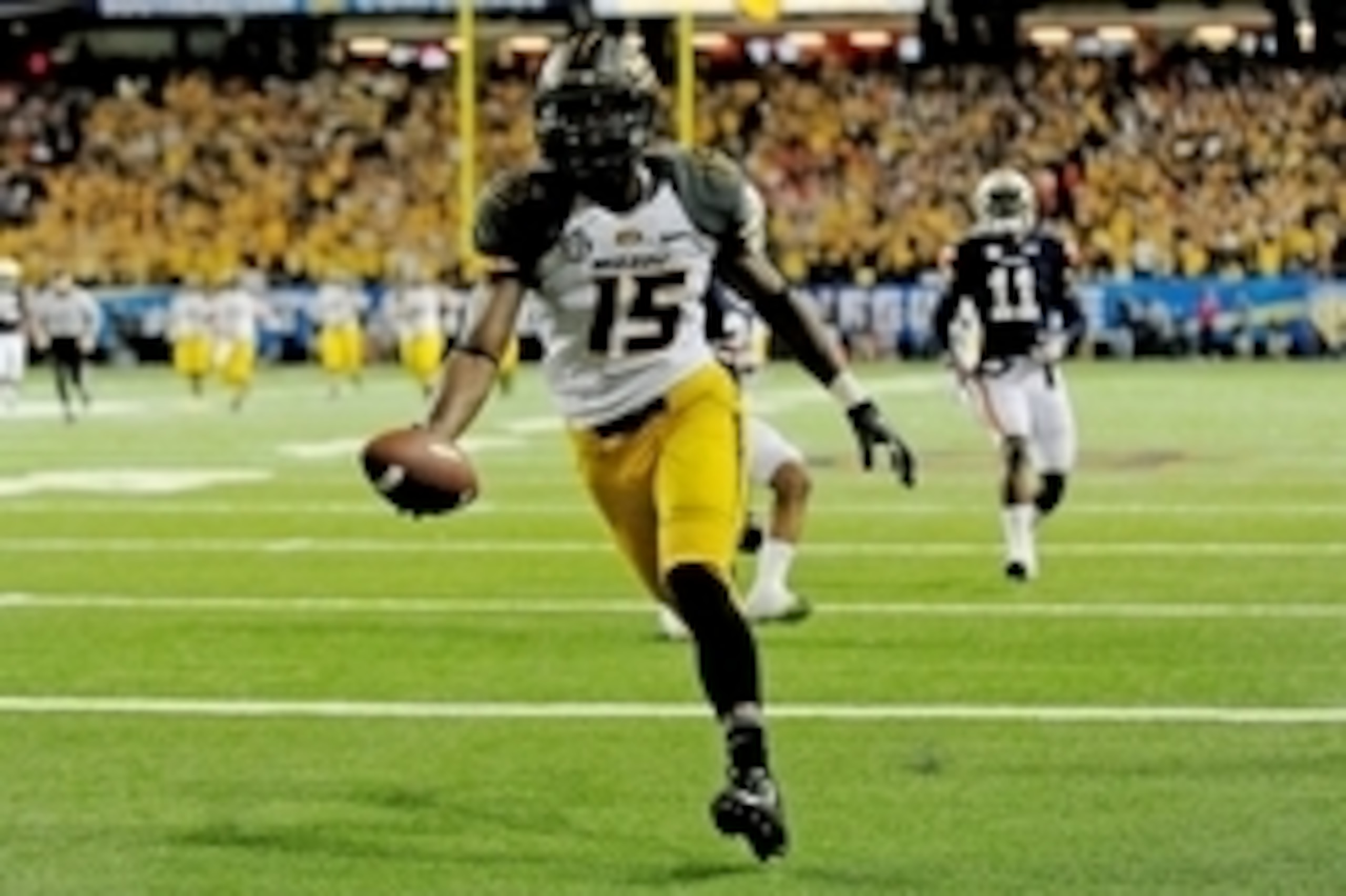 Dec 7, 2013; Atlanta, GA, USA; Missouri Tigers wide receiver Dorial Green-Beckham (15) runs a touchdown past Auburn Tigers cornerback Chris Davis (11) during the second quarter of the 2013 SEC Championship game at Georgia Dome. Mandatory Credit: Kevin Lil Dec 7, 2013; Atlanta, GA, USA; Missouri Tigers wide receiver Dorial Green-Beckham (15) runs a touchdown past Auburn Tigers cornerback Chris Davis (11) during the second quarter of the 2013 SEC Championship game at Georgia Dome. Mandatory Credit: Kevin Lil