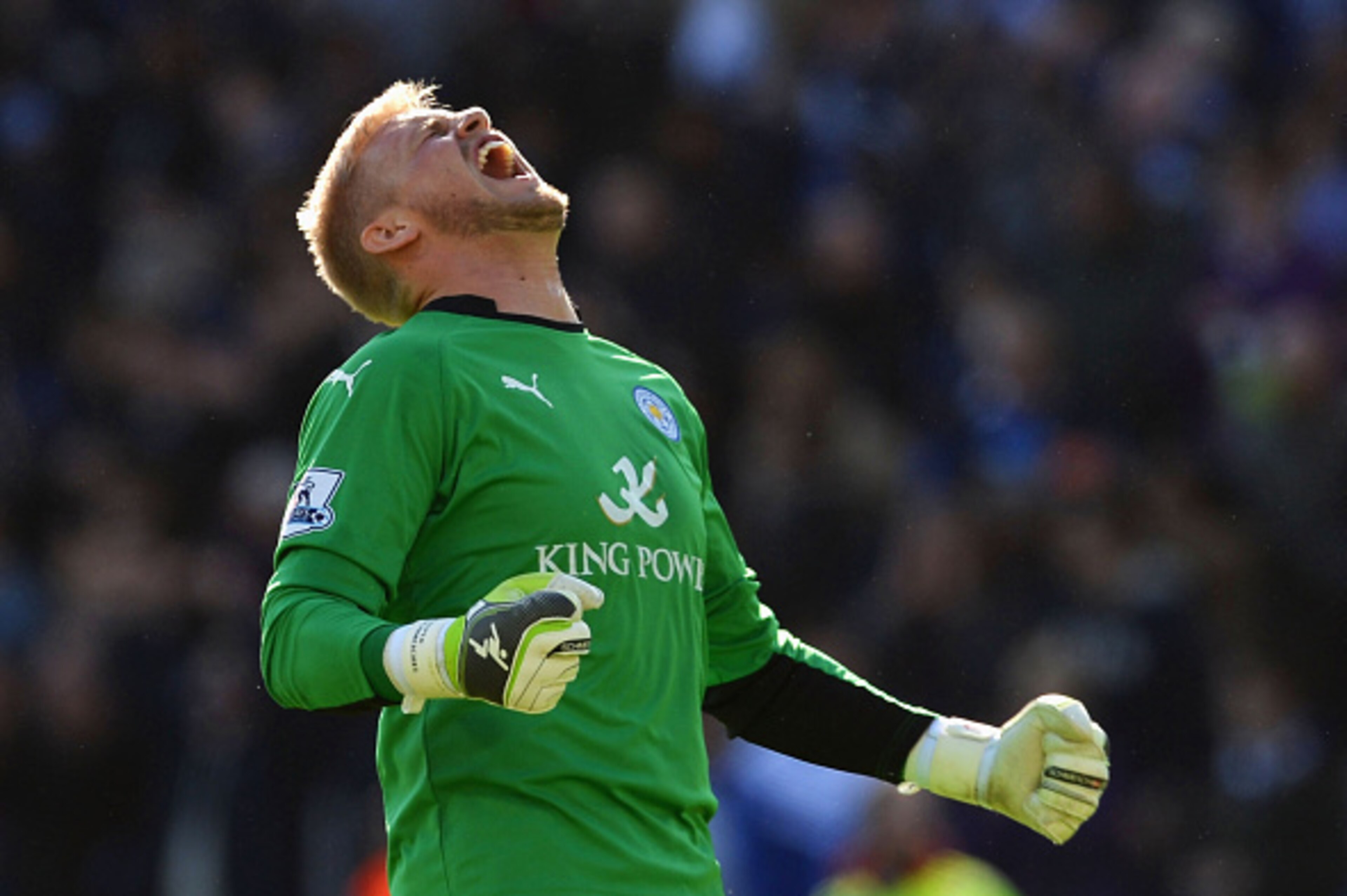 LEICESTER, ENGLAND - APRIL 18: Kasper Schmeichel of Leicester City celebrates victory after the Barclays Premier League match between Leicester City and Swansea City at The King Power Stadium on April 18, 2015 in Leicester, England. (Photo by Nigel Rodd LEICESTER, ENGLAND - APRIL 18: Kasper Schmeichel of Leicester City celebrates victory after the Barclays Premier League match between Leicester City and Swansea City at The King Power Stadium on April 18, 2015 in Leicester, England. (Photo by Nigel Rodd