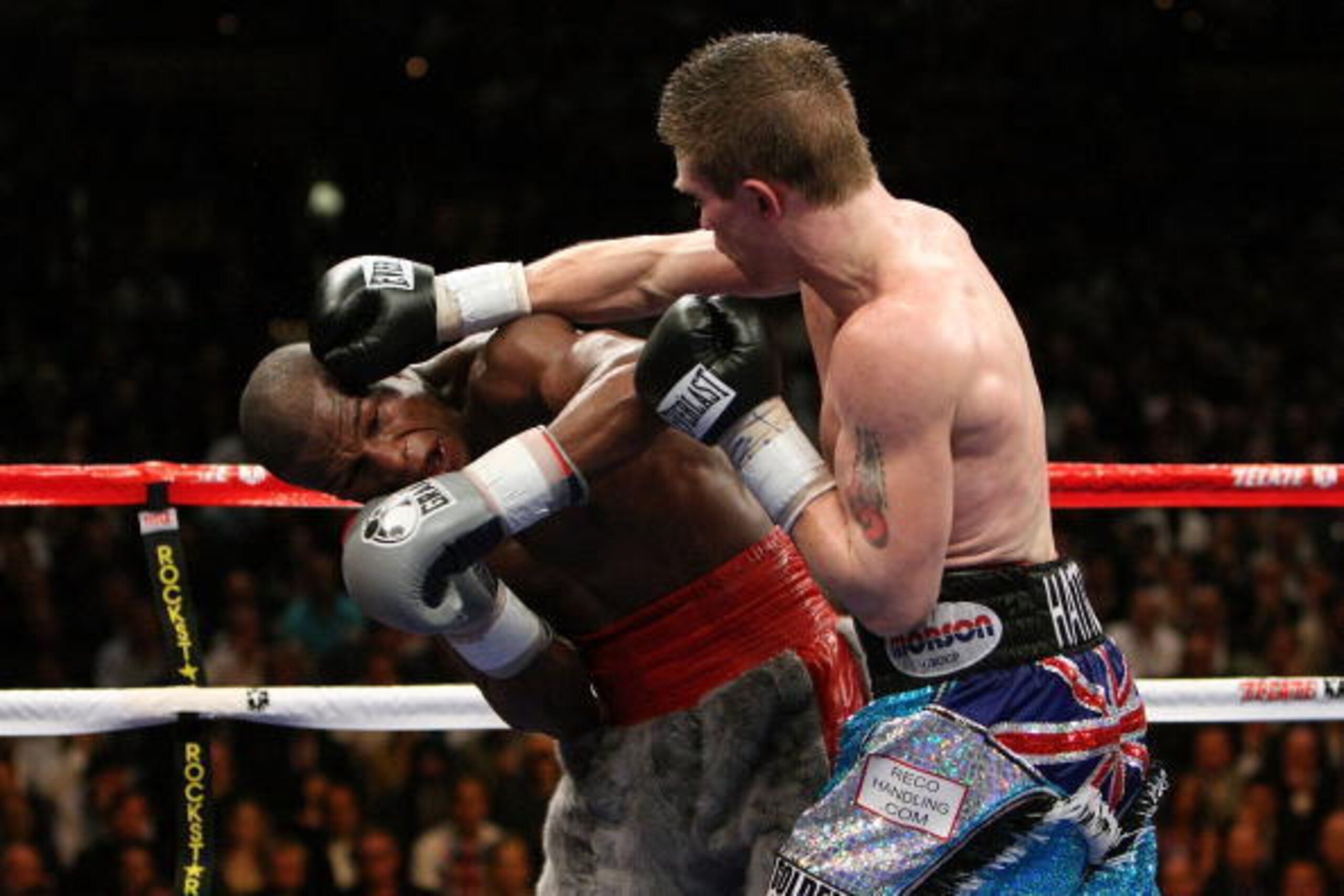 LAS VEGAS - DECEMBER 08:  (R-L) Ricky Hatton of England throws a right to the head of Floyd Mayweather Jr. during their WBC world welterweight championship fight at the MGM Grand Garden Arena on December 8, 2007 in Las Vegas, Nevada.  (Photo by Al Bello/G
