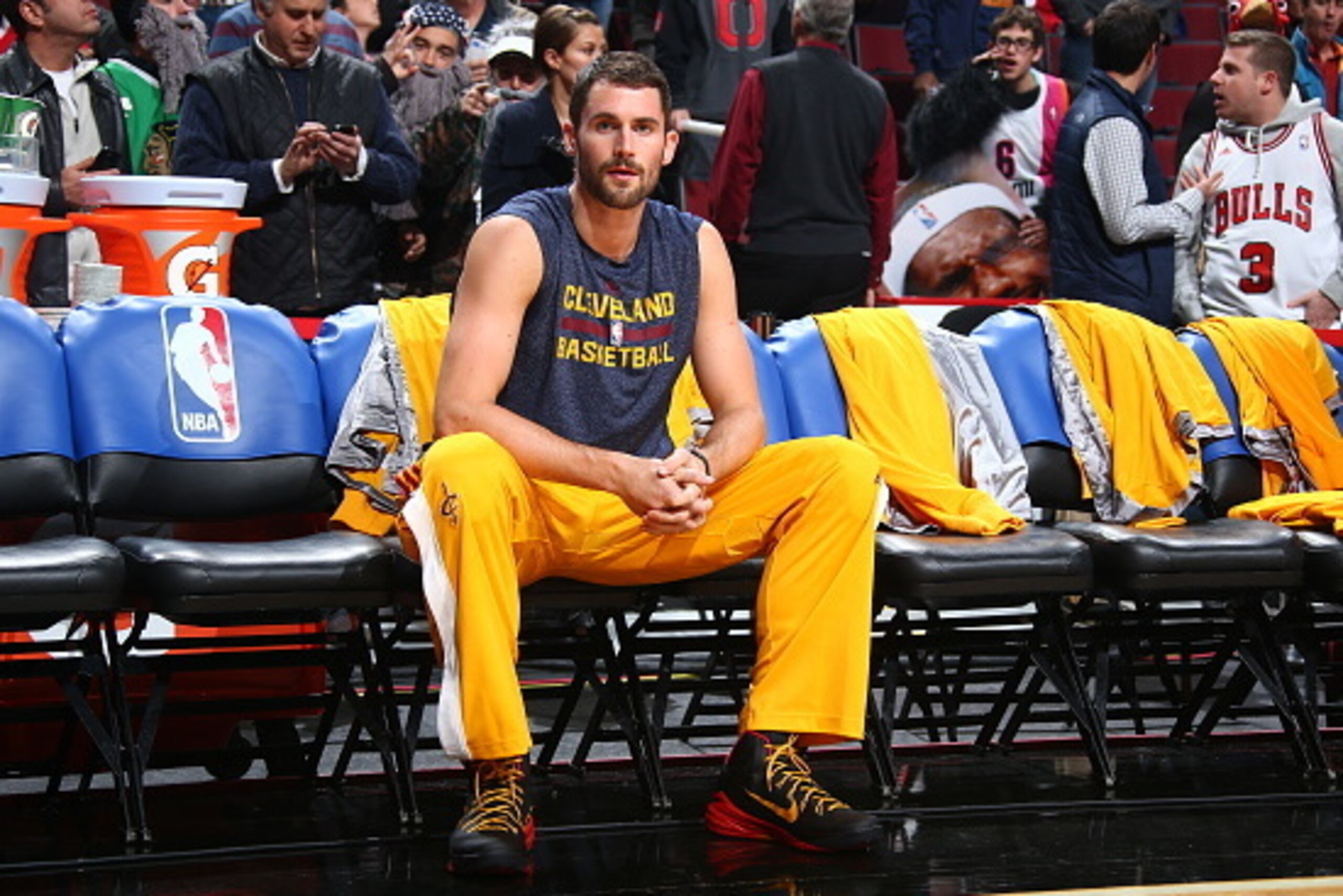 CHICAGO, IL - OCTOBER 31:  Kevin Love #0 of the Cleveland Cavaliers prepares for the game against the Chicago Bulls on October 31, 2014 at the United Center  on October 31, 2014 in Chicago, Illinois. NOTE TO USER: User expressly acknowledges and agrees th