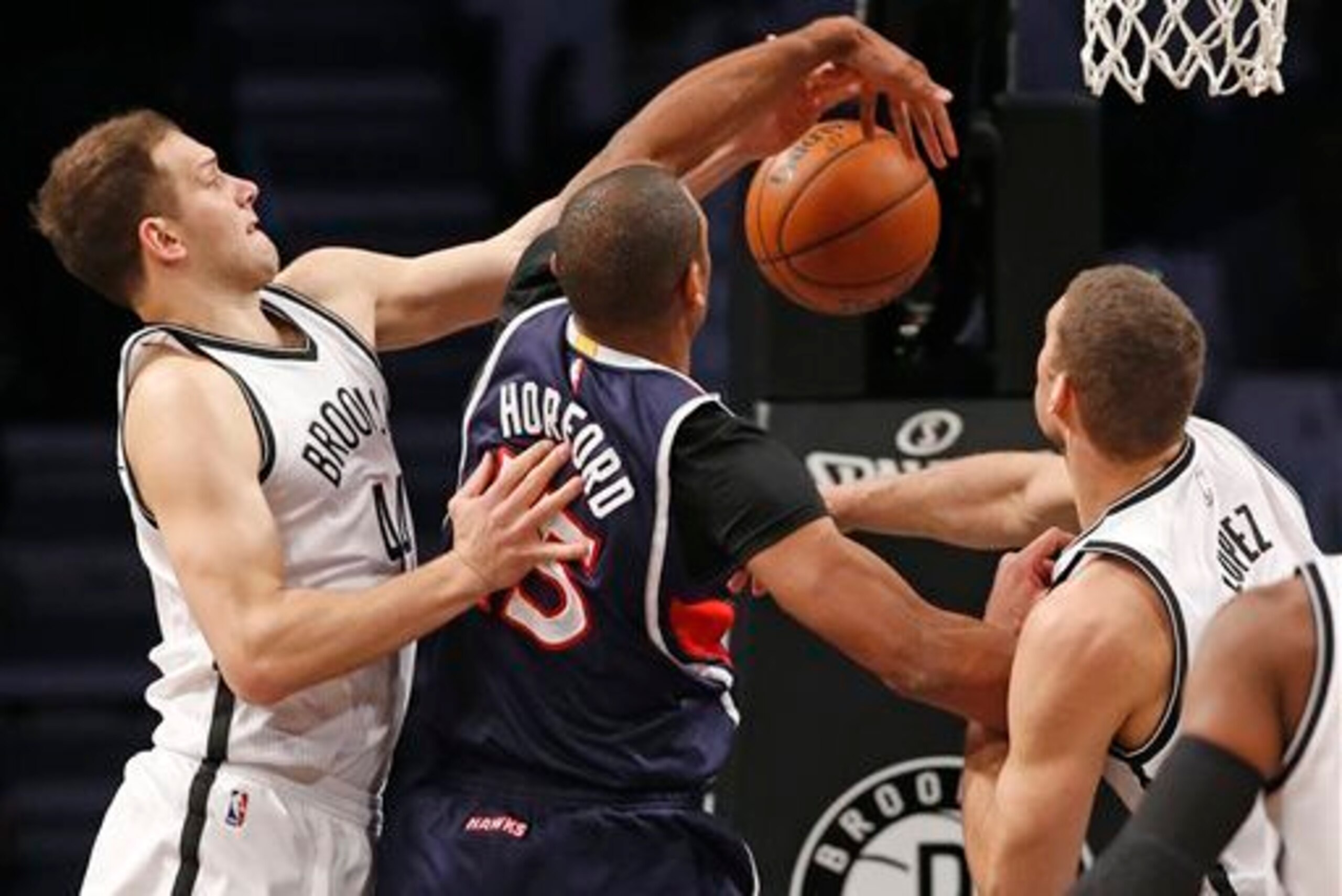 Hampered by a broken finger, Al Horford has shot 42.3 percent against the Nets in the first round of the playoffs.