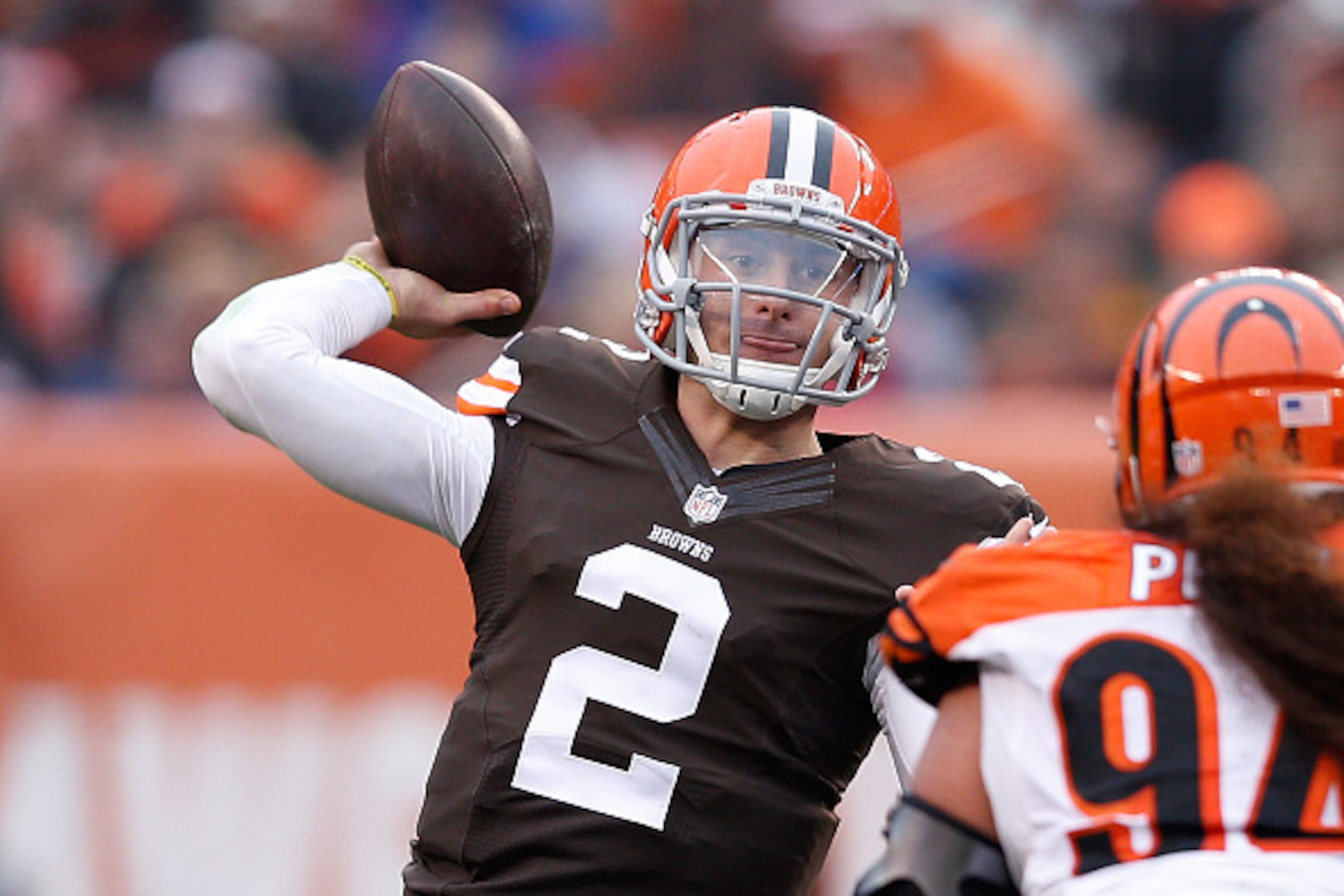 CLEVELAND, OH - DECEMBER 14:  Johnny Manziel #2 of the Cleveland Browns looks to pass during the second quarter against the Cincinnati Bengals at FirstEnergy Stadium on December 14, 2014 in Cleveland, Ohio.  (Photo by Joe Robbins/Getty Images)
