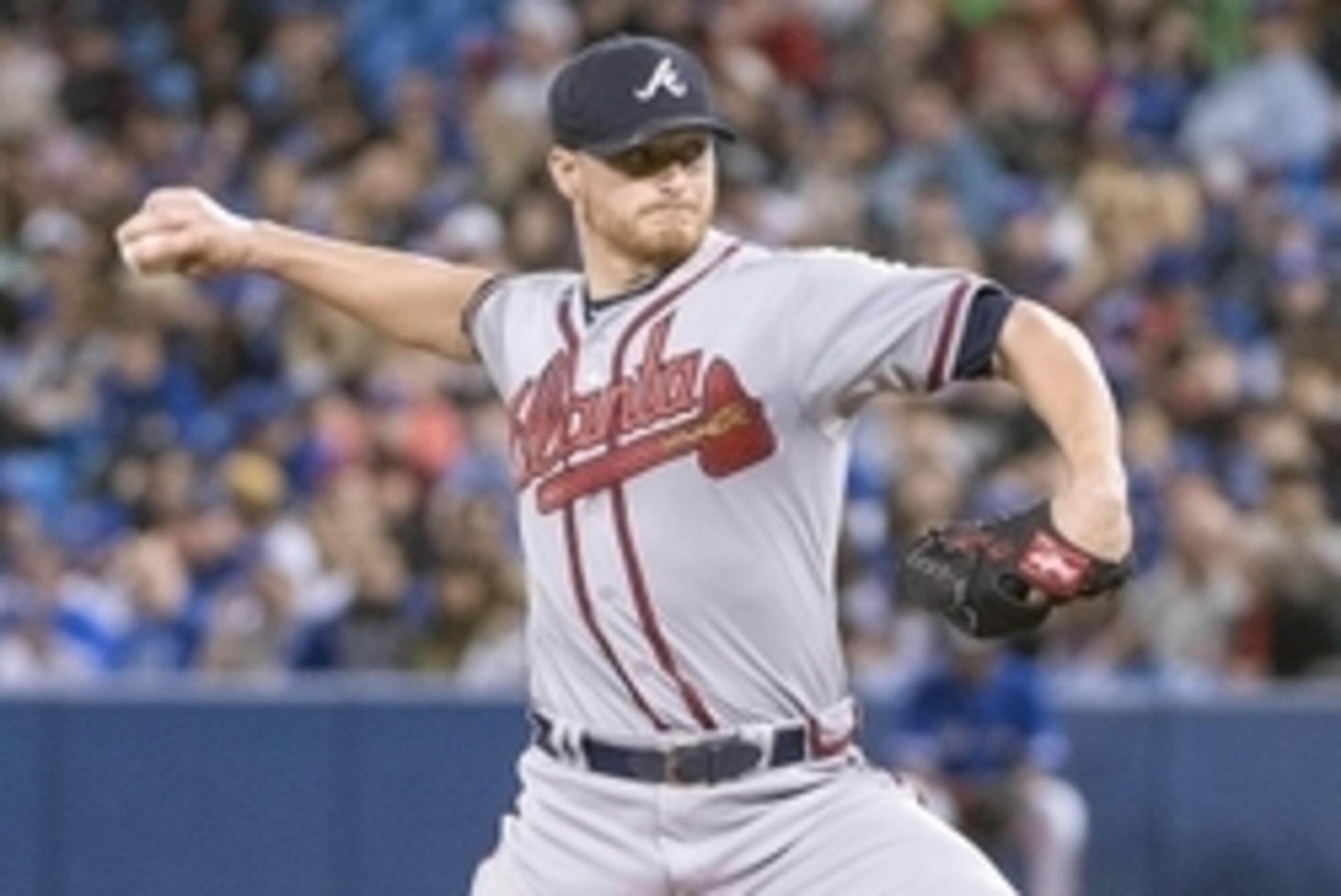 Apr 19, 2015; Toronto, Ontario, CAN; Atlanta Braves starting pitcher Shelby Miller (17) throws a pitch during first inning in a game against the Toronto Blue Jays at Rogers Centre. Mandatory Credit: Nick Turchiaro-USA TODAY Sports