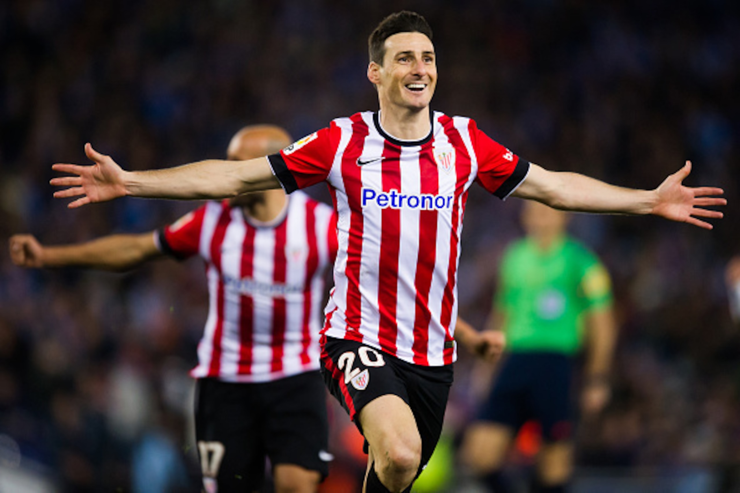 BARCELONA, SPAIN - MARCH 04: Aritz Aduriz of Athletic Club celebrates after scoring the opening goal during the Copa del Rey Semi-Final Second Leg match between RCD Espanyol and Athletic Club at Cornella-El Prat Stadium on March 4, 2015 in Barcelona, Spai
