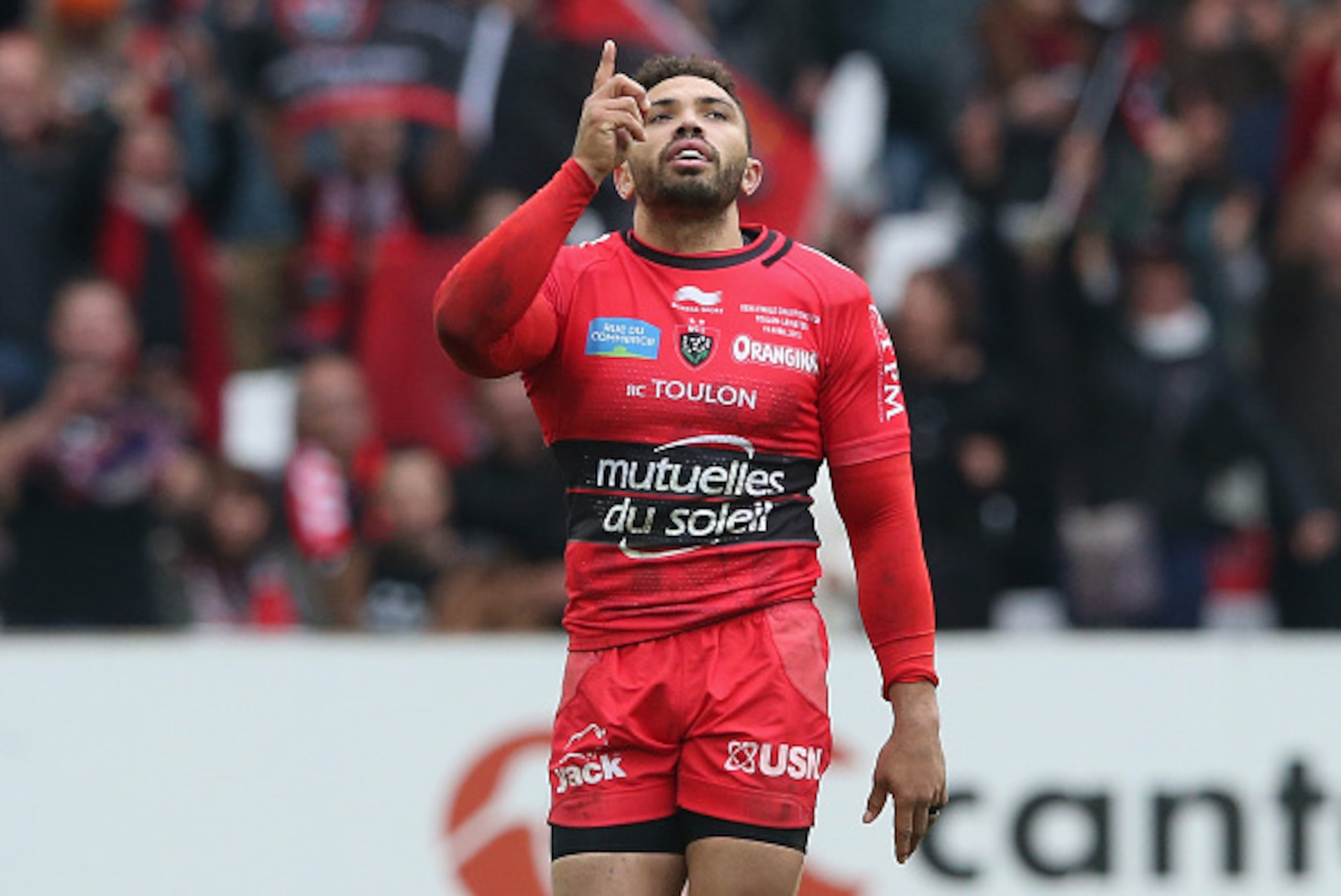 MARSEILLE, FRANCE - APRIL 19:  Bryan Habana of Toulon celebrates after scoring a try during the European Rugby Champions Cup semi final match between RC Toulon and Leinster at Stade Velodrome on April 19, 2015 in Marseille, France.  (Photo by David Rogers