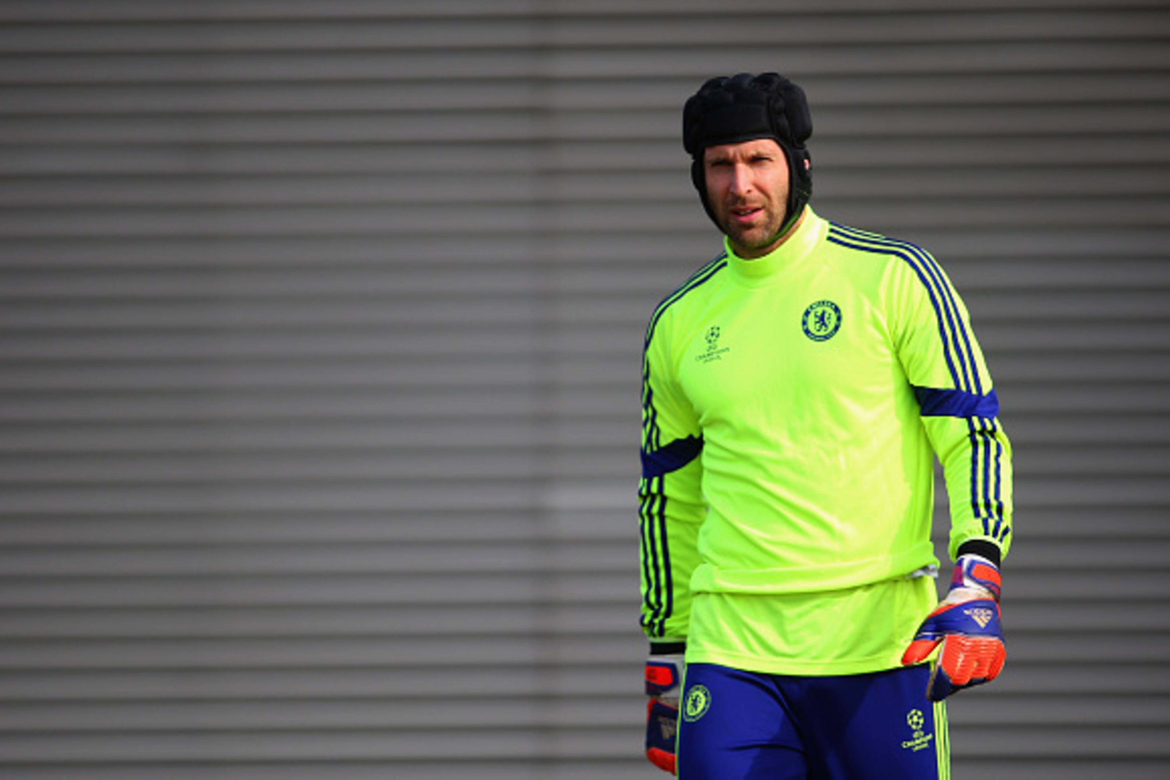 COBHAM, ENGLAND - MARCH 10: Petr Cech looks on during a Chelsea training session ahead of the UEFA Champions League Round of 16 second leg match against Paris Saint-Germain at Chelsea Training Ground on March 10, 2015 in Cobham, England. (Photo by Paul COBHAM, ENGLAND - MARCH 10: Petr Cech looks on during a Chelsea training session ahead of the UEFA Champions League Round of 16 second leg match against Paris Saint-Germain at Chelsea Training Ground on March 10, 2015 in Cobham, England. (Photo by Paul