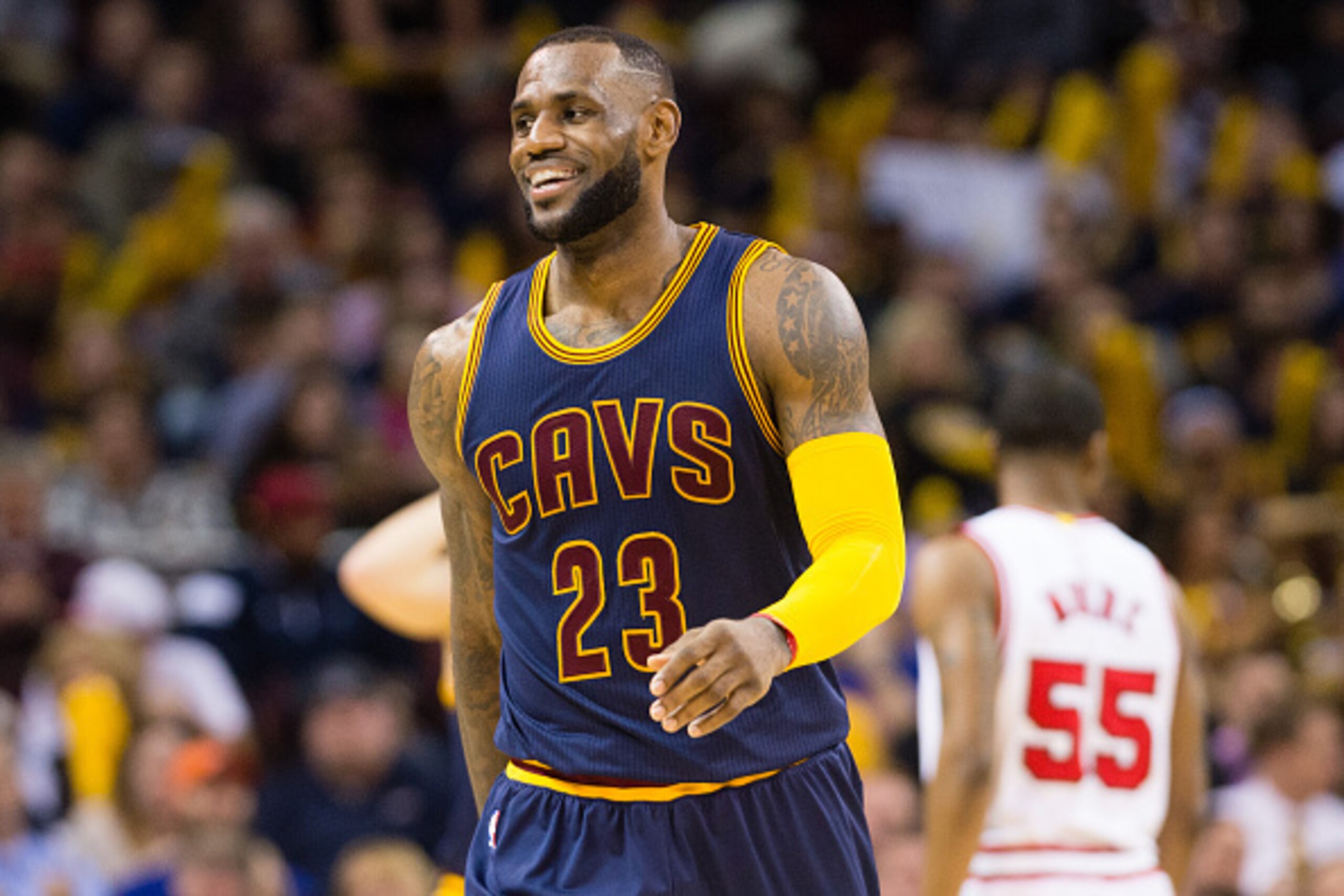 CLEVELAND, OH - APRIL 5: LeBron James #23 of the Cleveland Cavaliers smiles to the fans during the second half against the Chicago Bulls at Quicken Loans Arena on April 5, 2015 in Cleveland, Ohio. The Cavaliers defeated the Bulls 99-94. NOTE TO USER: User CLEVELAND, OH - APRIL 5: LeBron James #23 of the Cleveland Cavaliers smiles to the fans during the second half against the Chicago Bulls at Quicken Loans Arena on April 5, 2015 in Cleveland, Ohio. The Cavaliers defeated the Bulls 99-94. NOTE TO USER: User